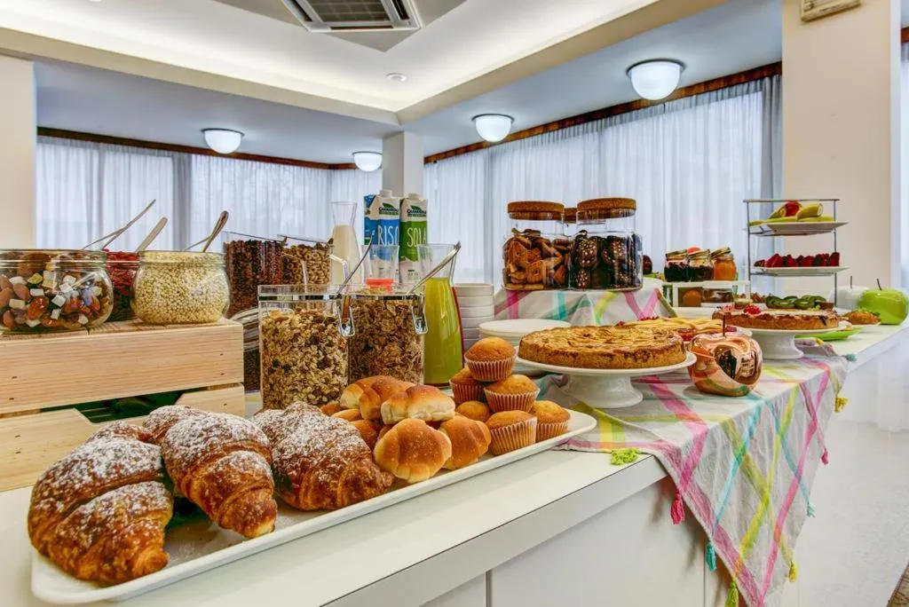 Buffet breakfast in Hotel Konrad