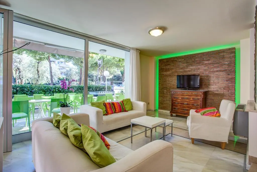 Communal lounge/ TV room, Seating Area in Hotel Konrad