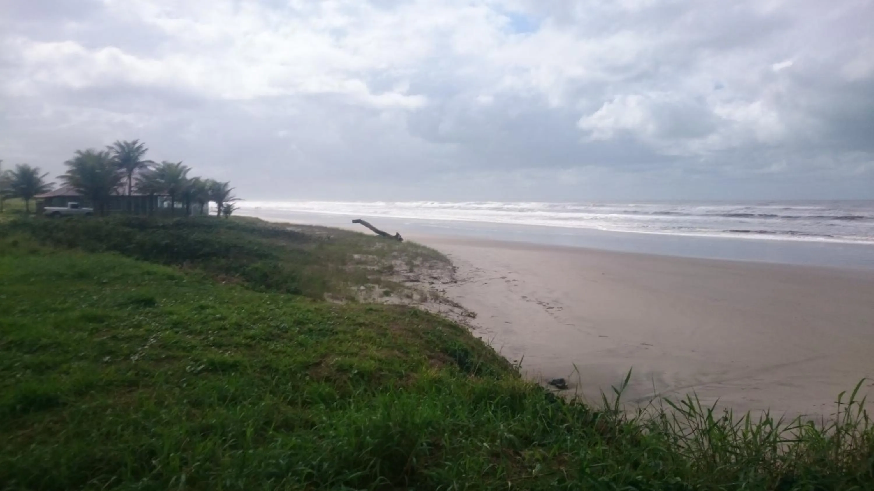 Beach in Pousada Chateau Sophie