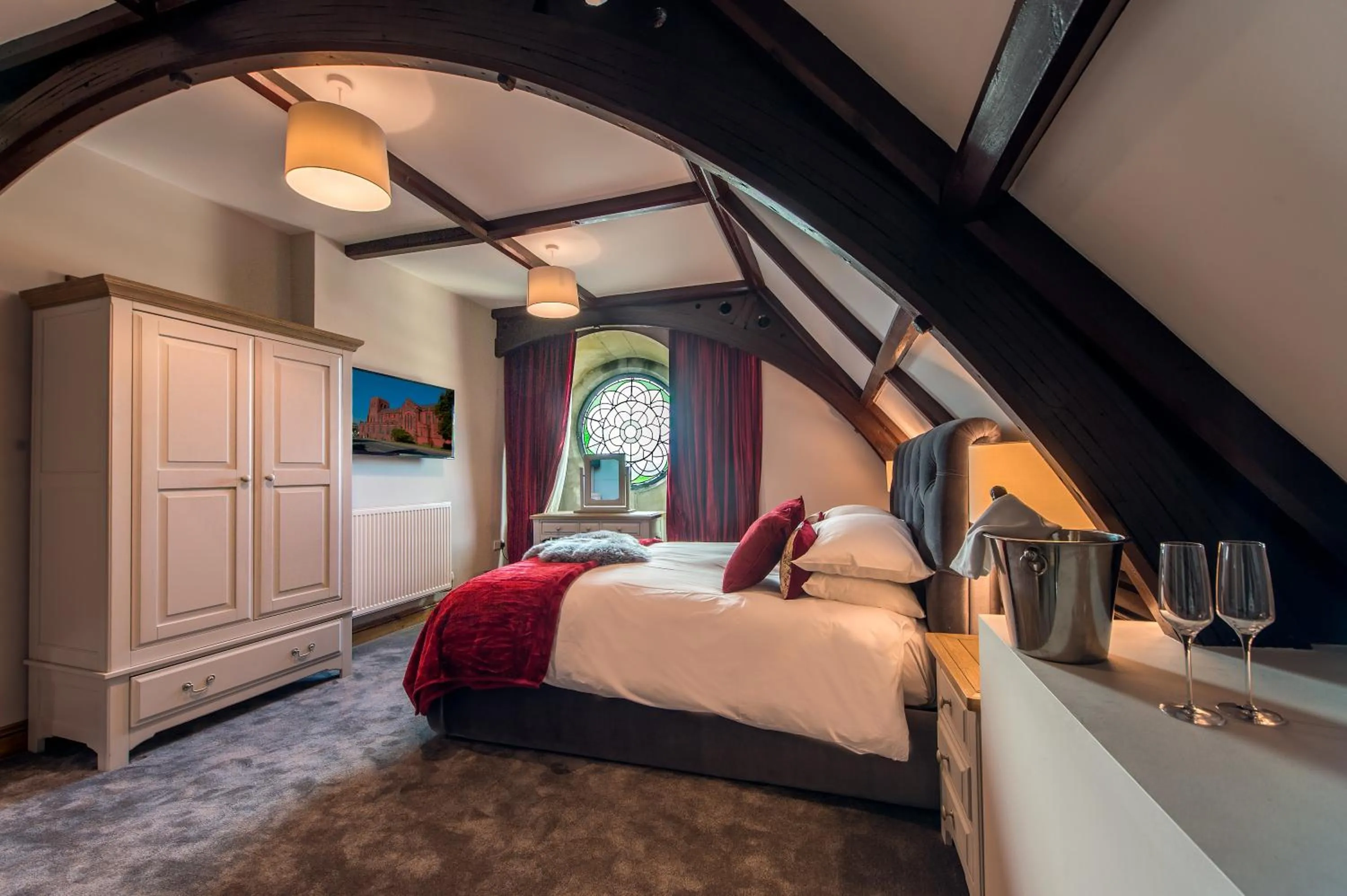Photo of the whole room, Bed in St Nicholas Boutique Hotel