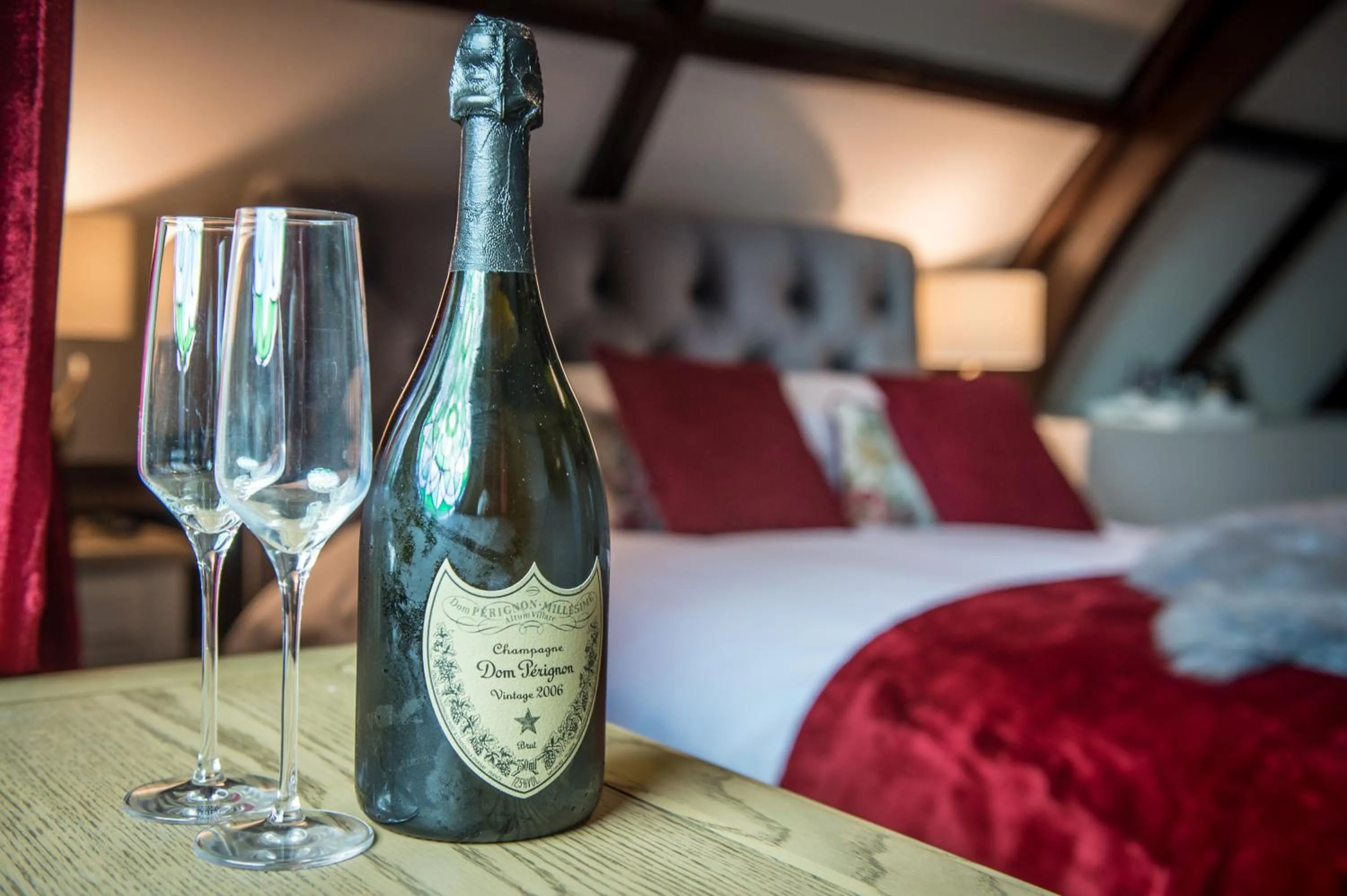 Alcoholic drinks, Bed in St Nicholas Boutique Hotel