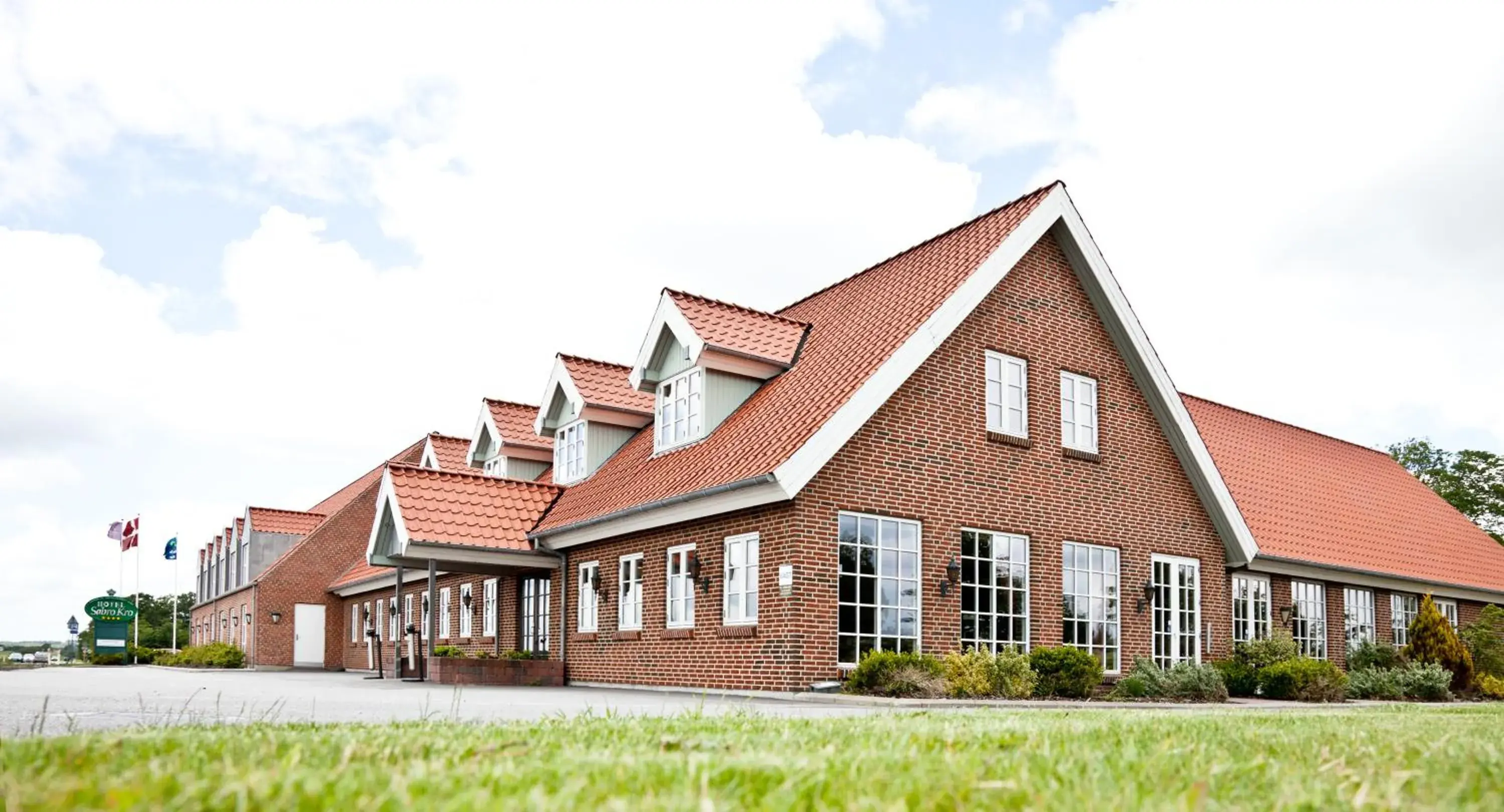 Property building in Montra Hotel Sabro Kro Property building in Montra Hotel Sabro Kro