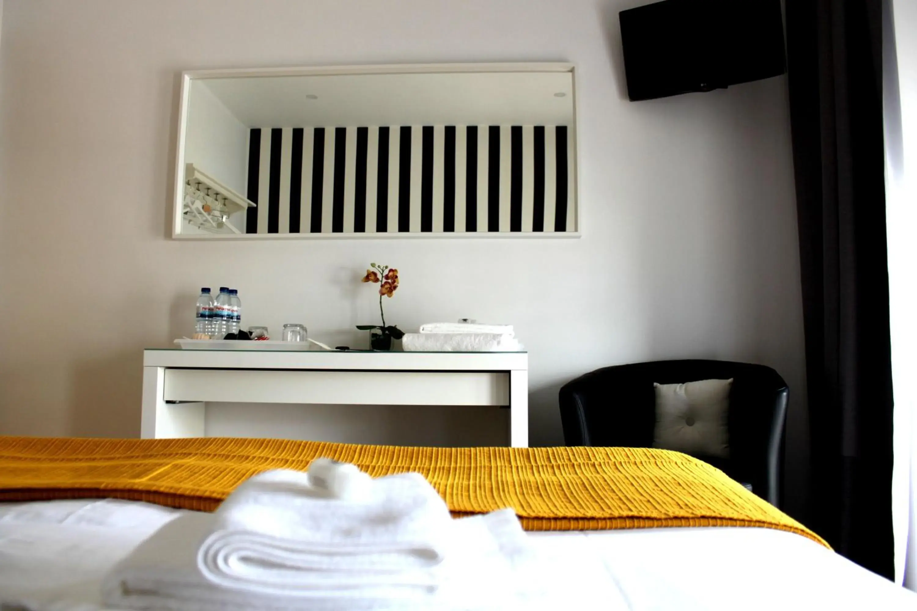 Twin Room with Shared Bathroom in Aveiro White House Twin Room with Shared Bathroom in Aveiro White House