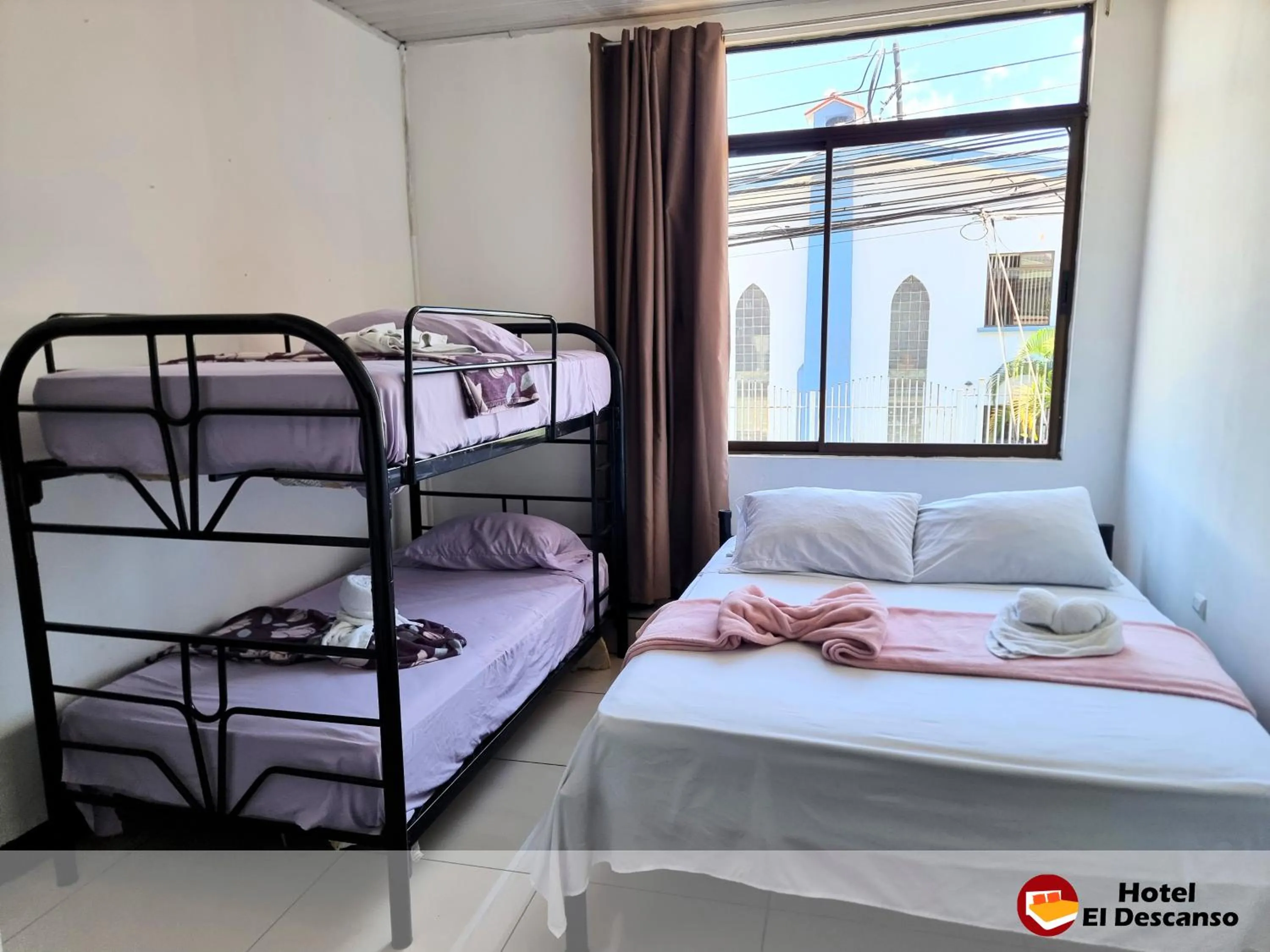 Bed in Hotel El Descanso