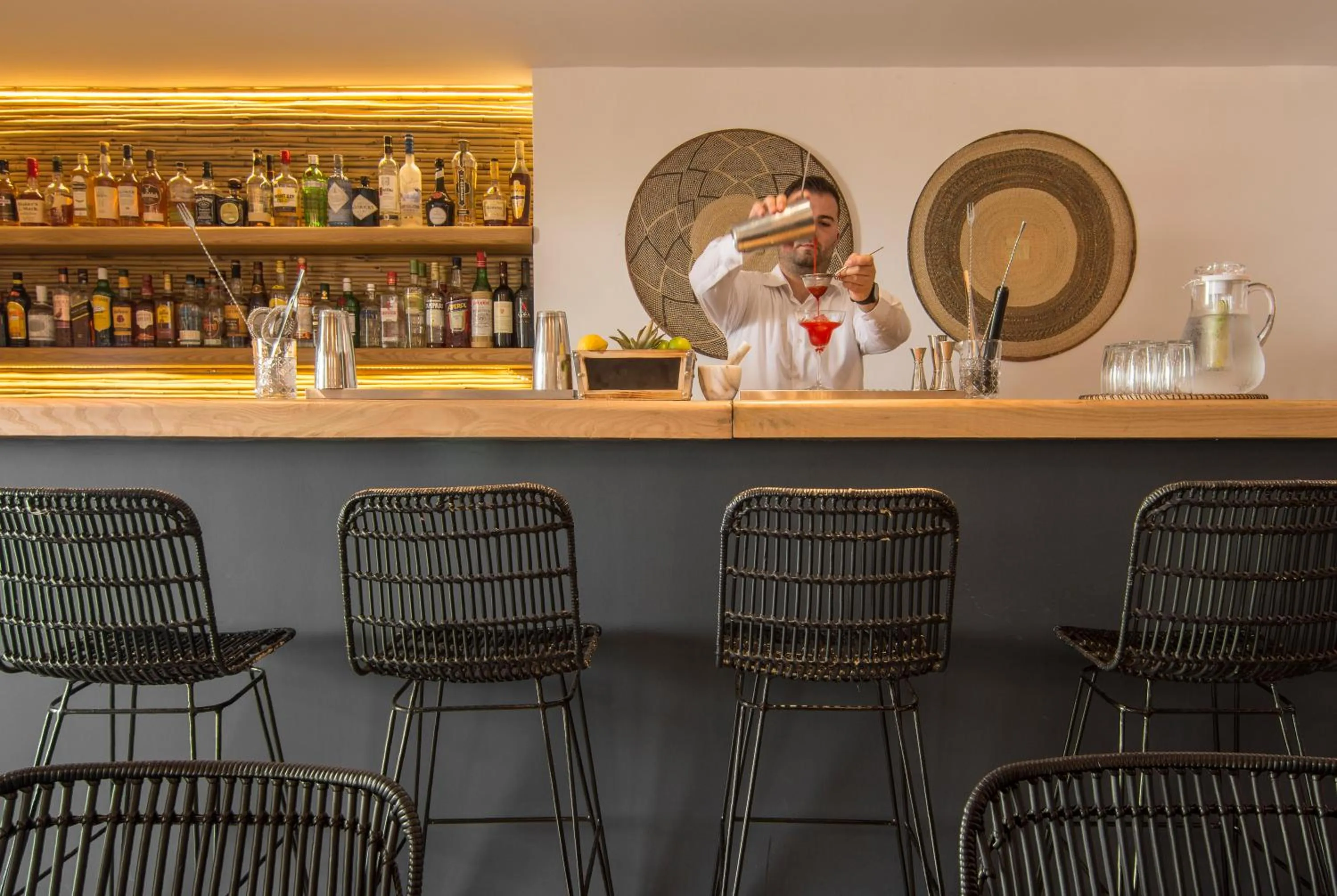 Lounge or bar in My Mykonos Hotel