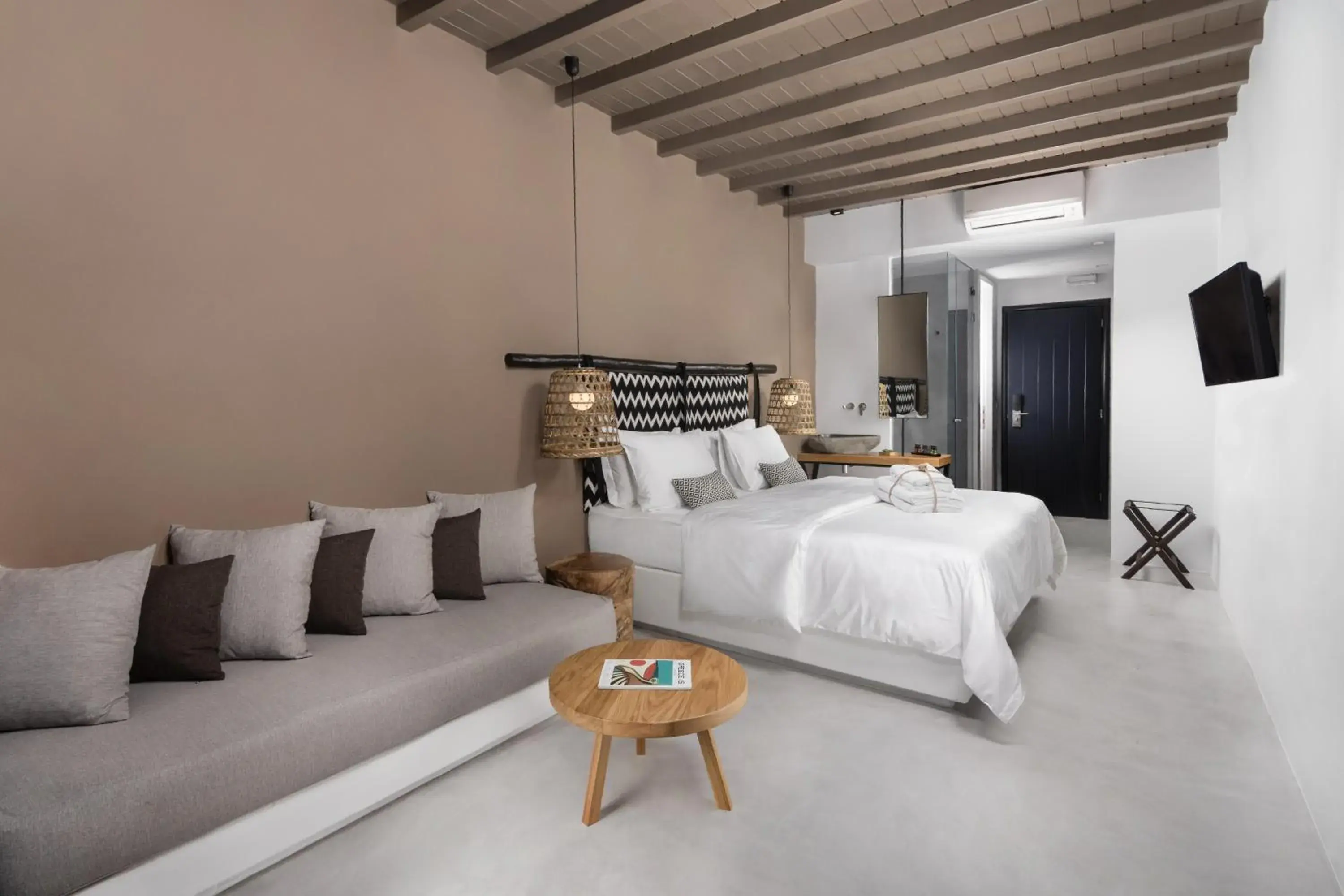 Photo of the whole room, Bed in My Mykonos Hotel Photo of the whole room, Bed in My Mykonos Hotel