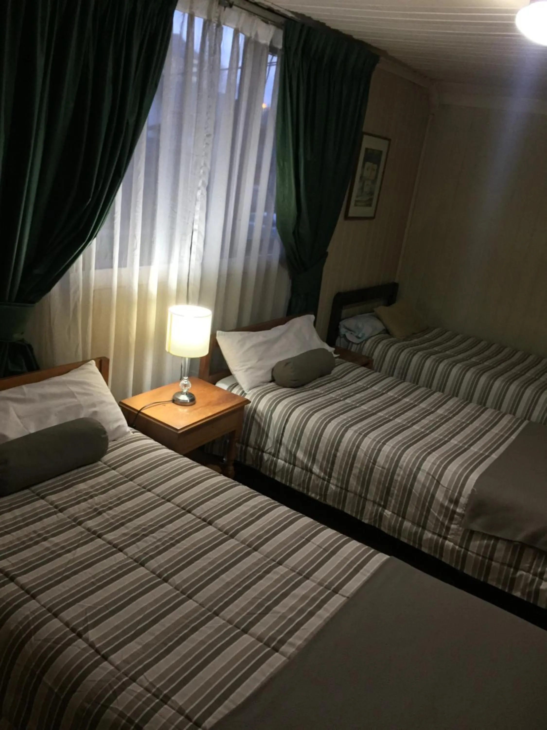 Photo of the whole room, Bed in Hostería Bilbao