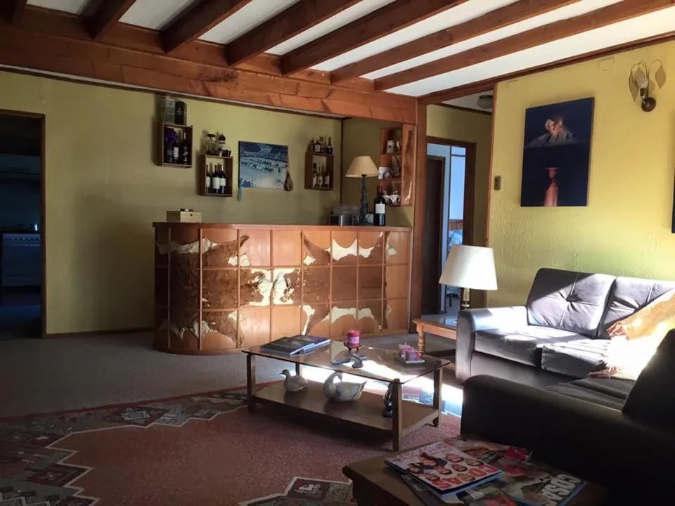 Communal lounge/ TV room in Hostería Bilbao