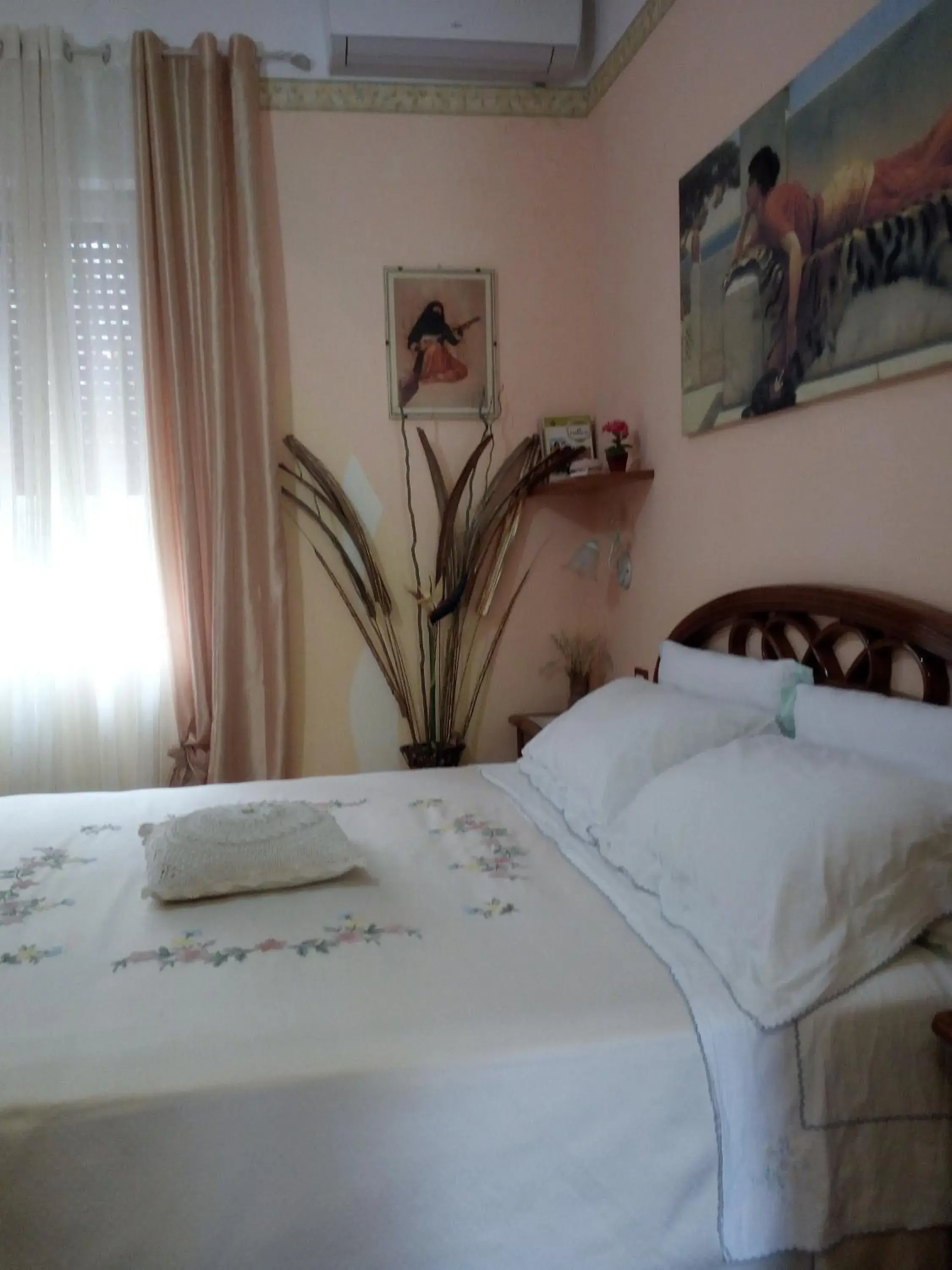 Double Room with Private Bathroom - single occupancy in B&b Fabra Casa Mia e non solo Double Room with Private Bathroom - single occupancy in B&b Fabra Casa Mia e non solo