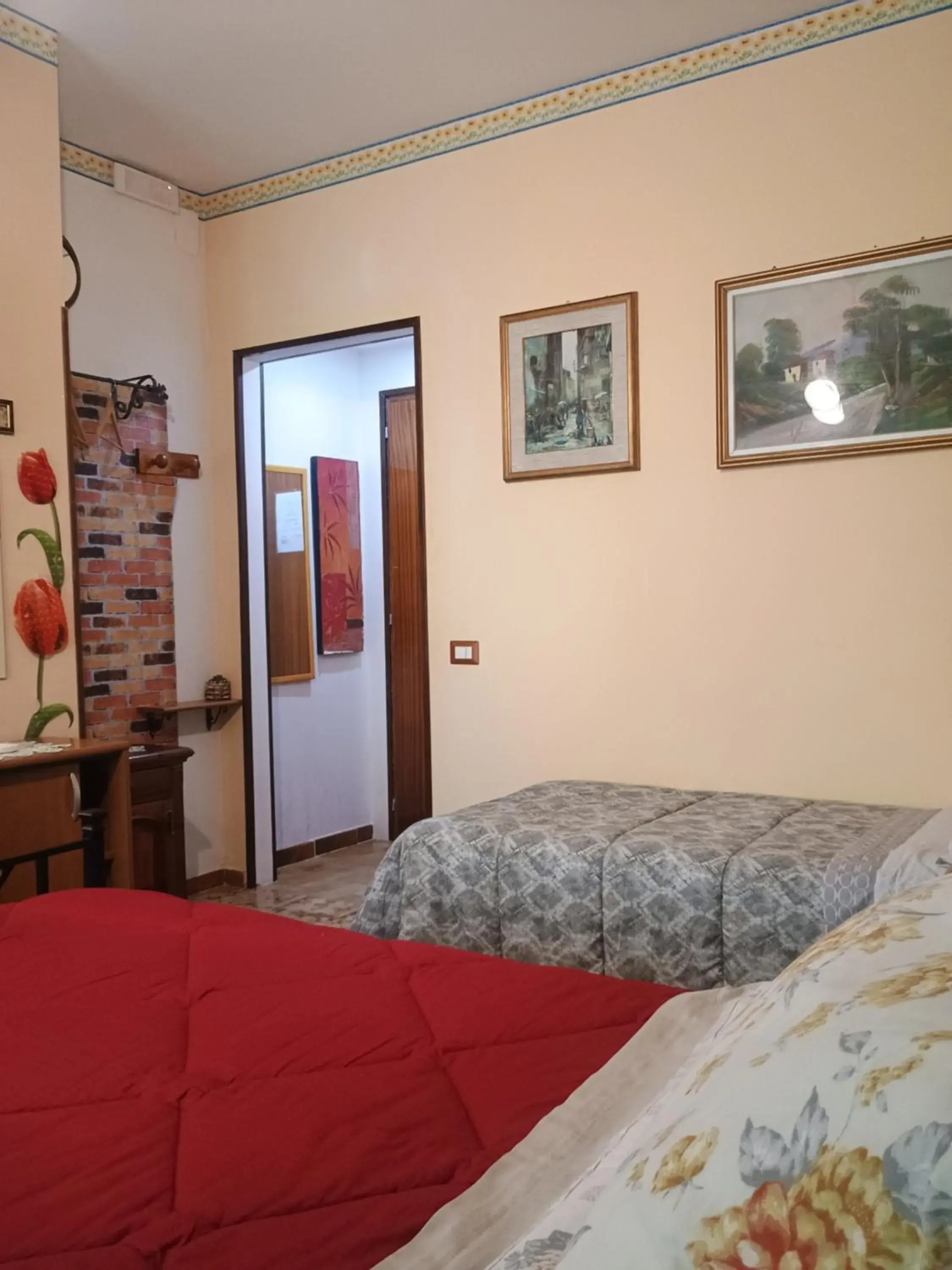 Twin Room with Bathroom - single occupancy in B&b Fabra Casa Mia e non solo Twin Room with Bathroom - single occupancy in B&b Fabra Casa Mia e non solo