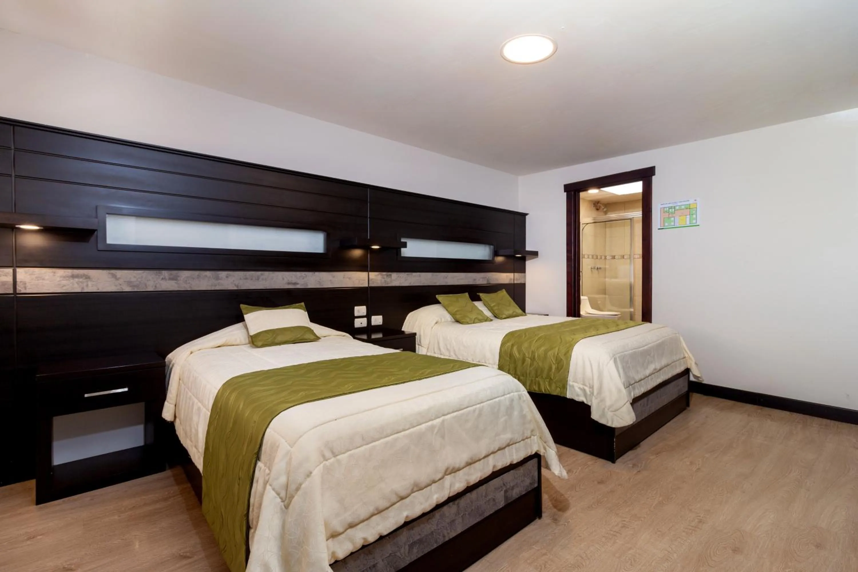 Twin Room with Private Bathroom - single occupancy in Hotel Gran Colombia by HHG