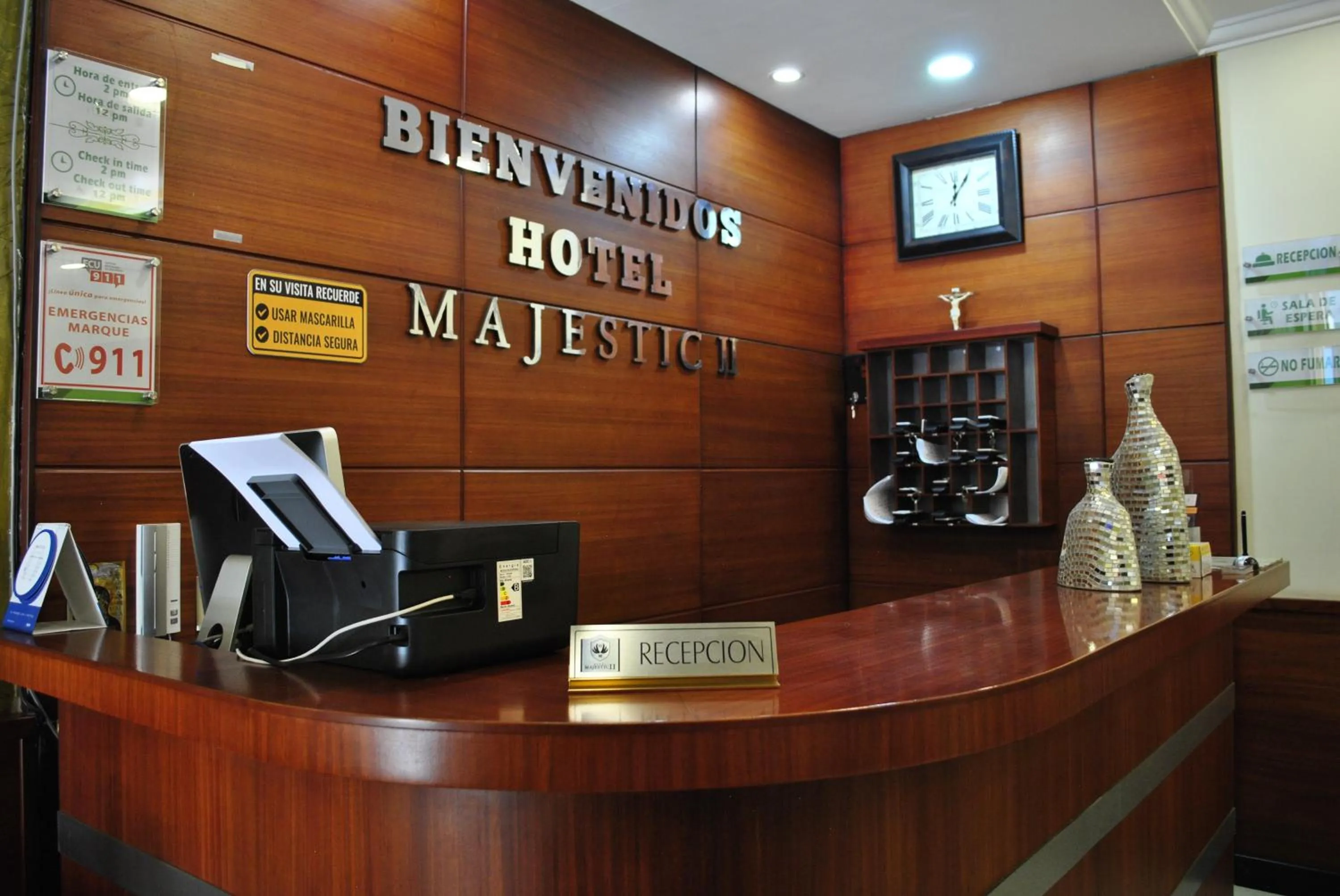Hotel Majestic 2 by HHG