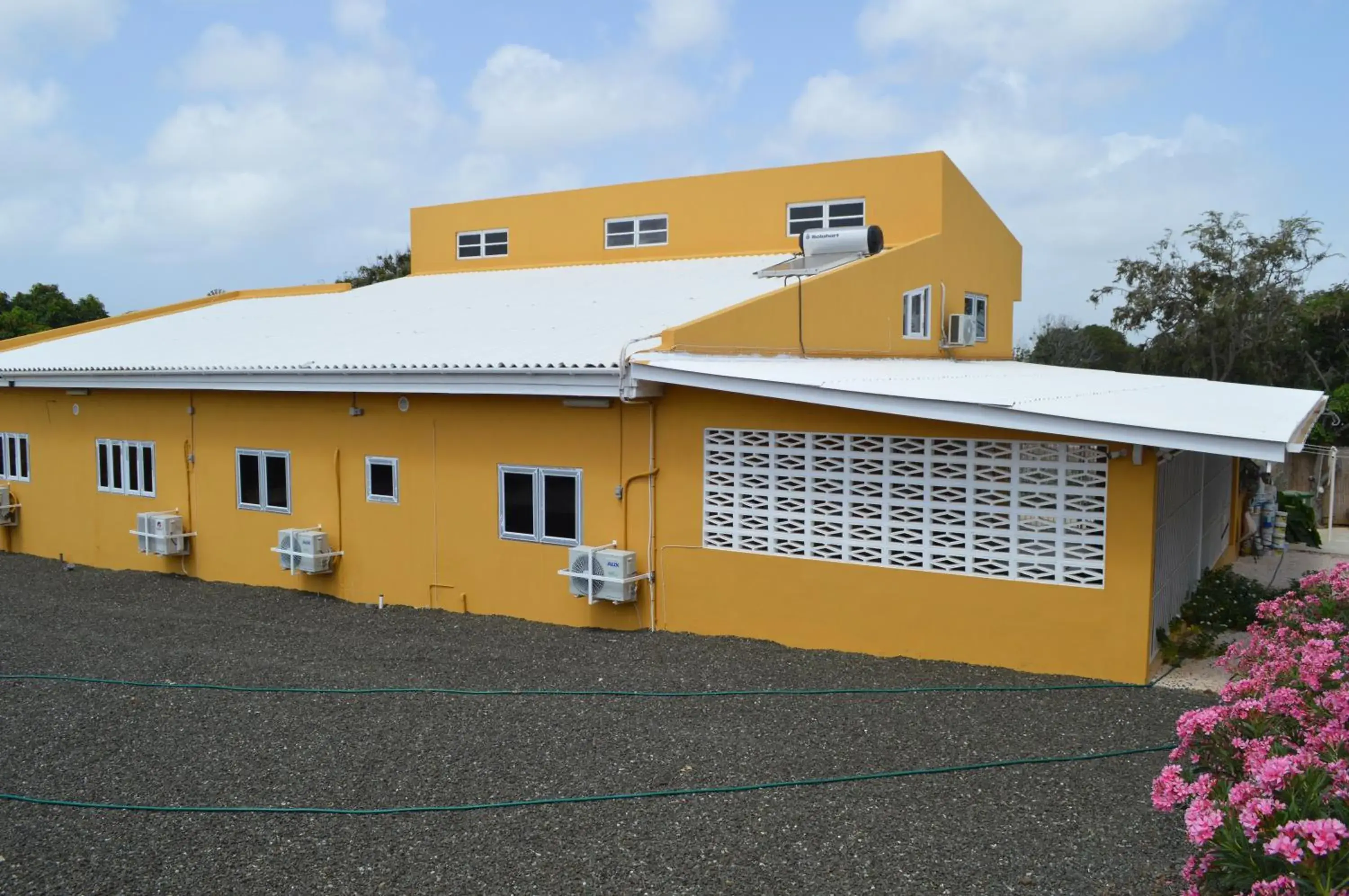 Property building in Eve's Residence Property building in Eve's Residence