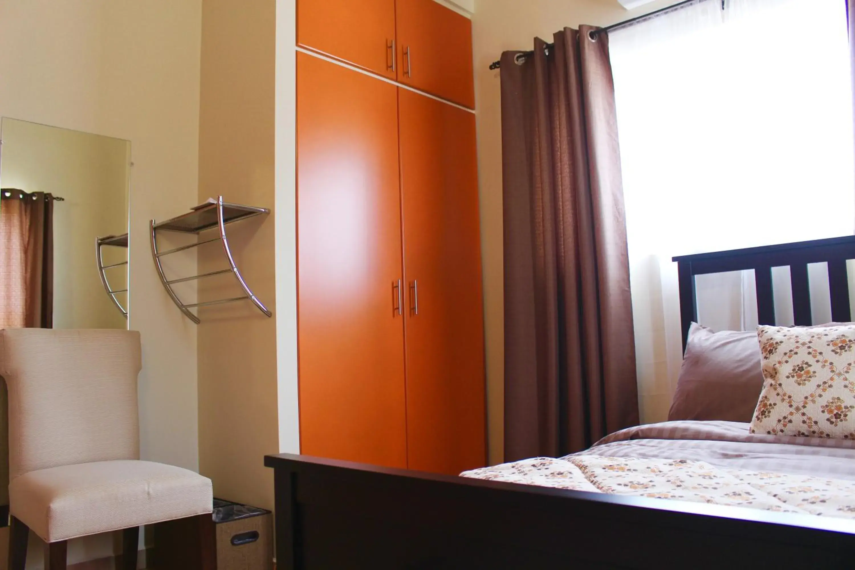 Double Room with Private Bathroom in Eve's Residence Double Room with Private Bathroom in Eve's Residence