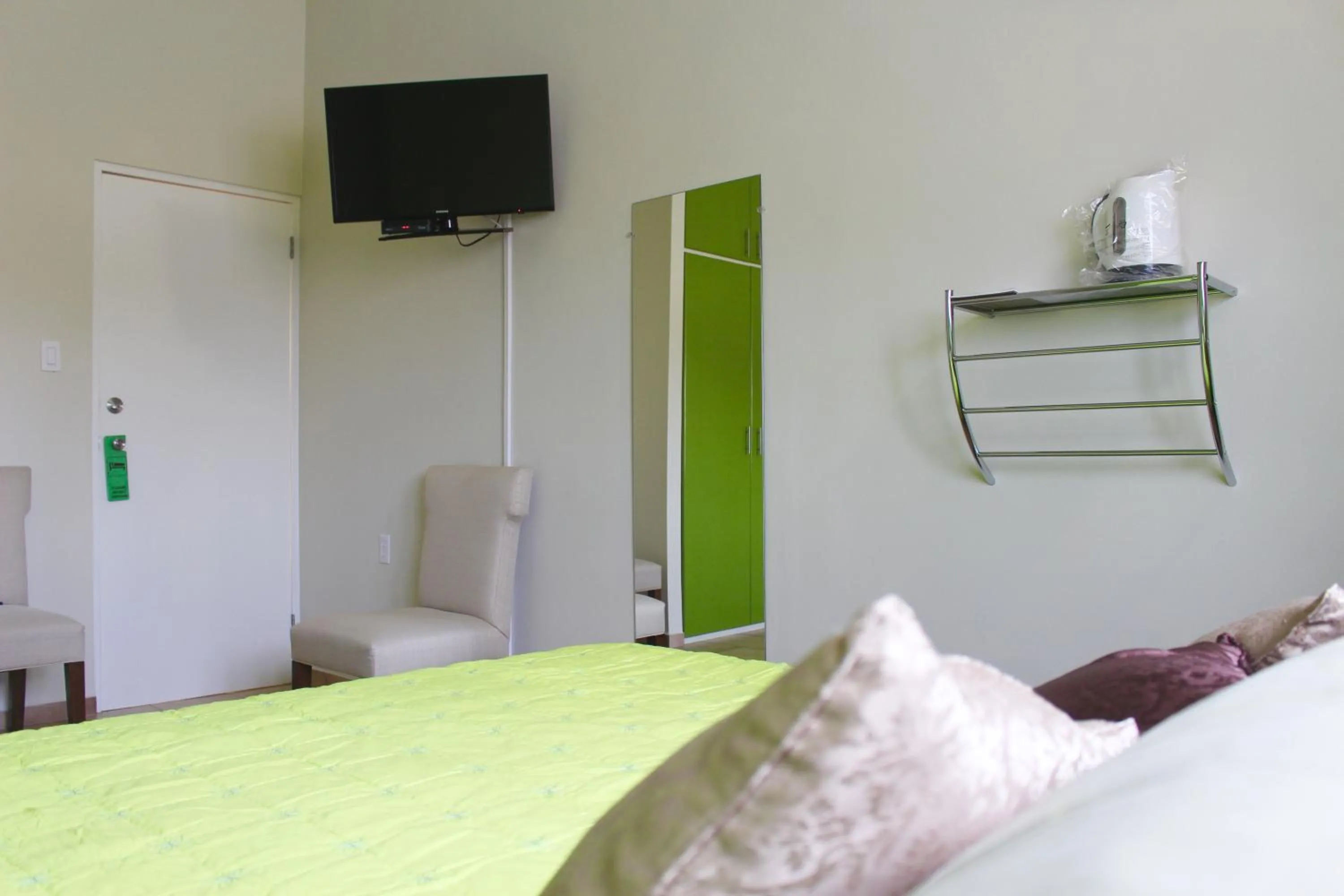 TV and multimedia, Bed in Eve's Residence