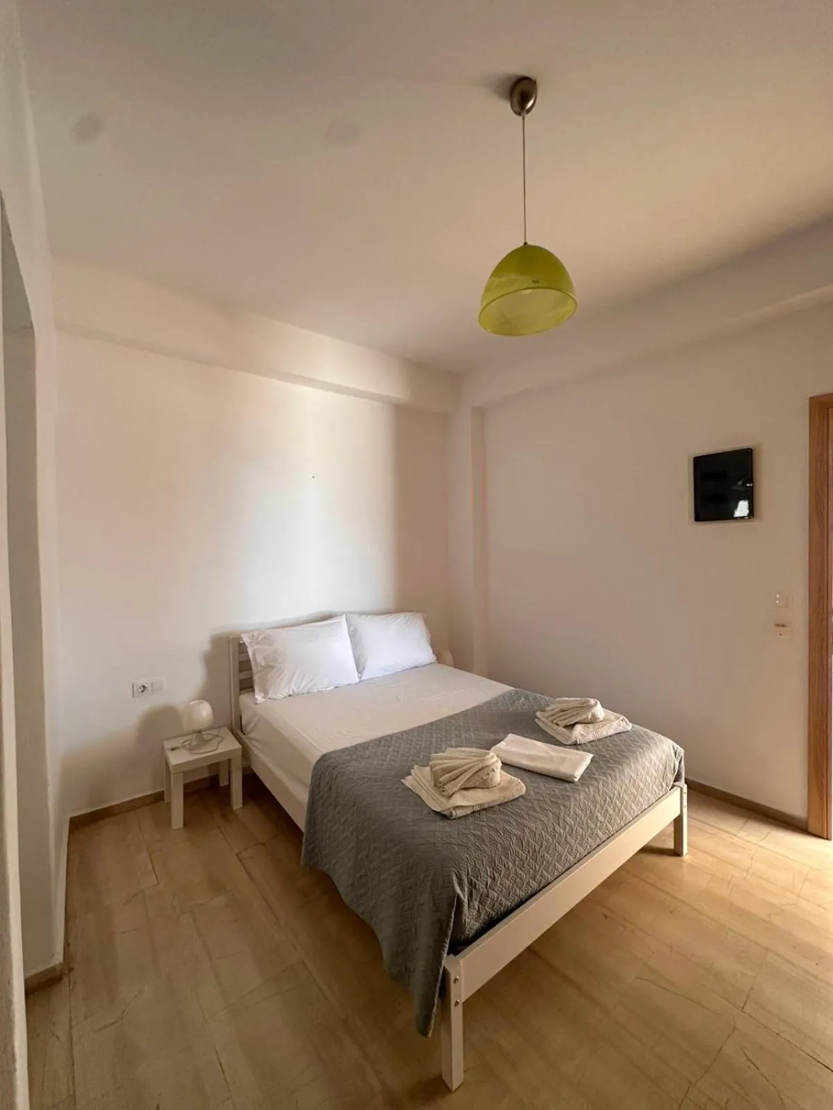 Bed in Sea View Studios, Harbour Beach, Bali