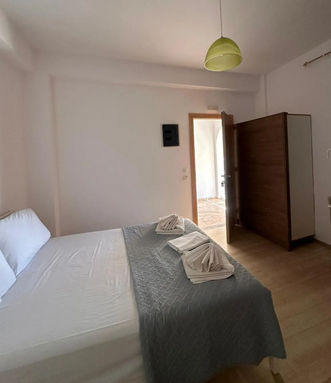 Bed in Sea View Studios, Harbour Beach, Bali