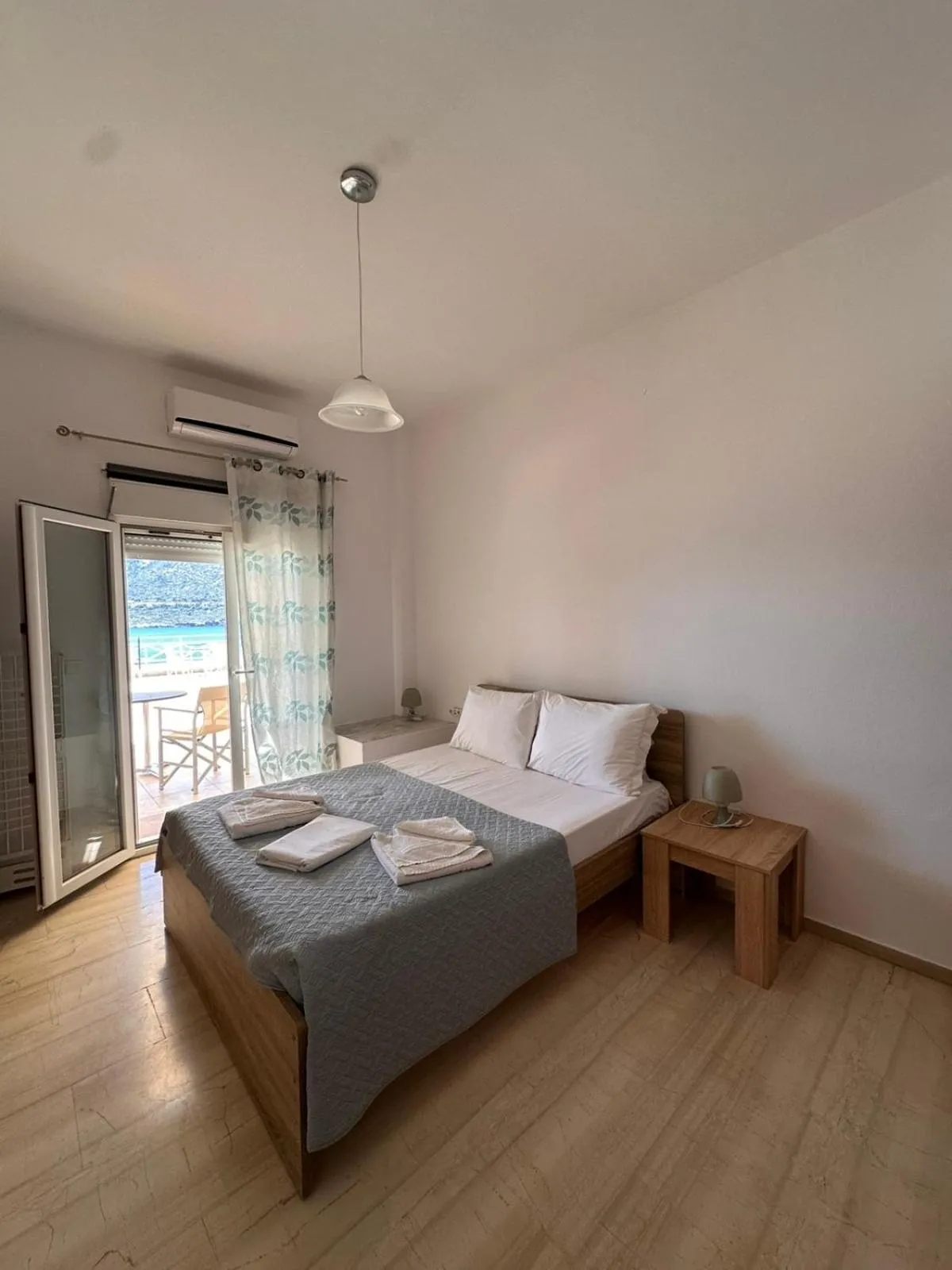 Bed in Sea View Studios, Harbour Beach, Bali