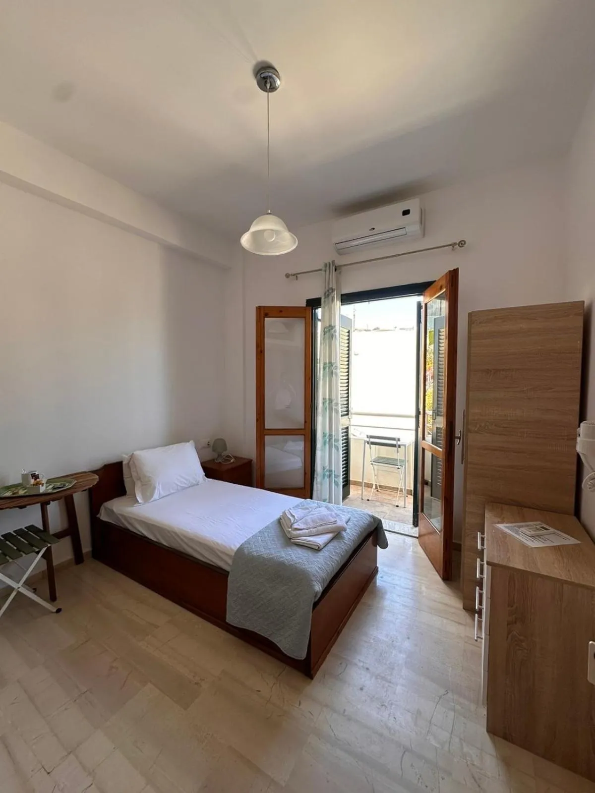 Bed in Sea View Studios, Harbour Beach, Bali