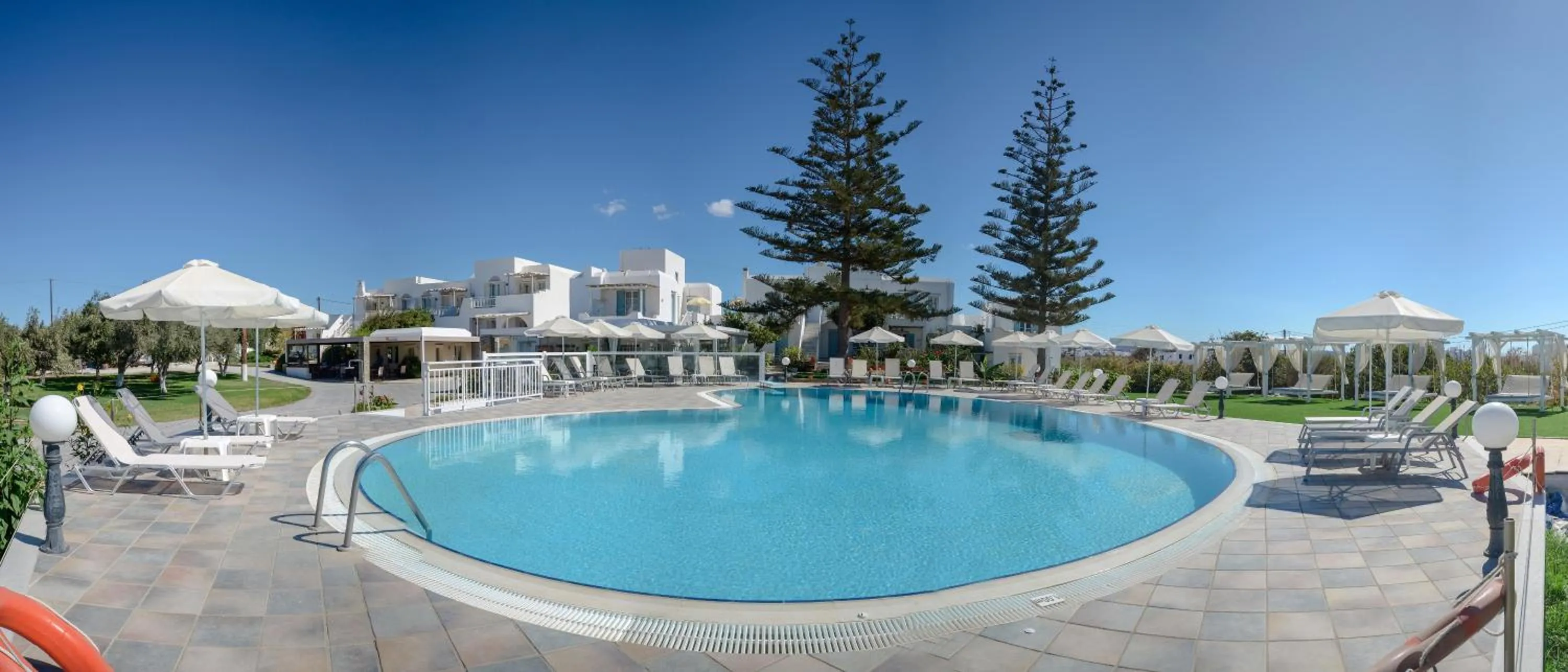 Living room in Birikos Hotel & Suites