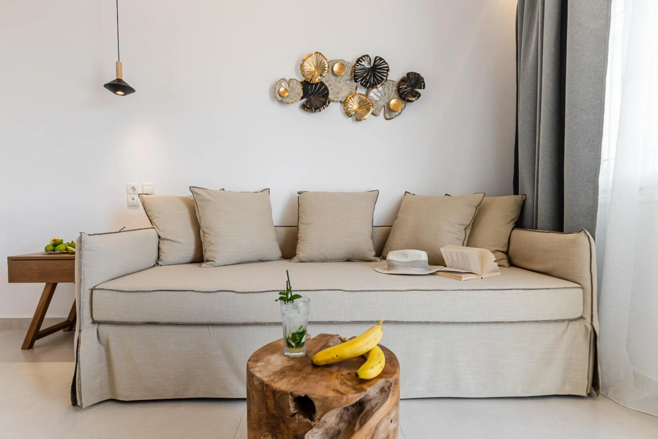 Birikos Hotel & Suites