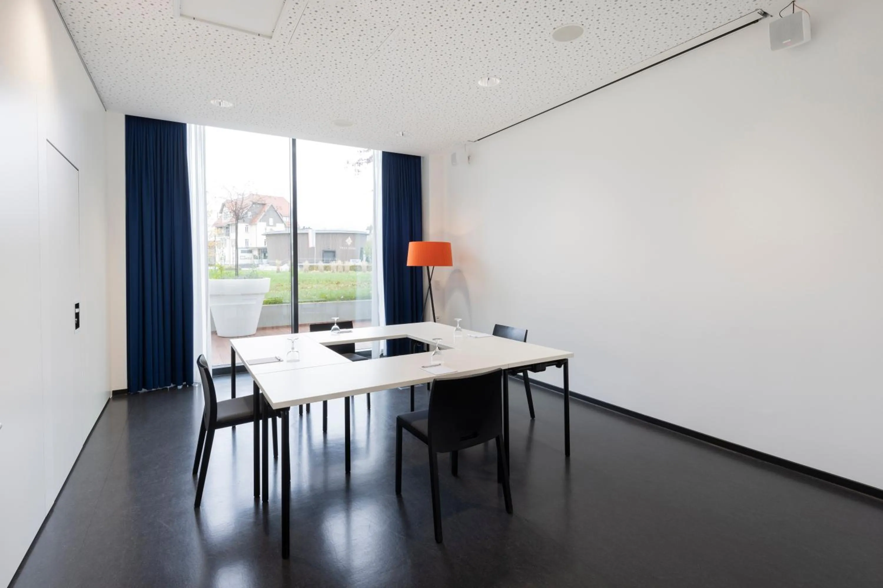 Restaurant/places to eat in Hotel am Remspark