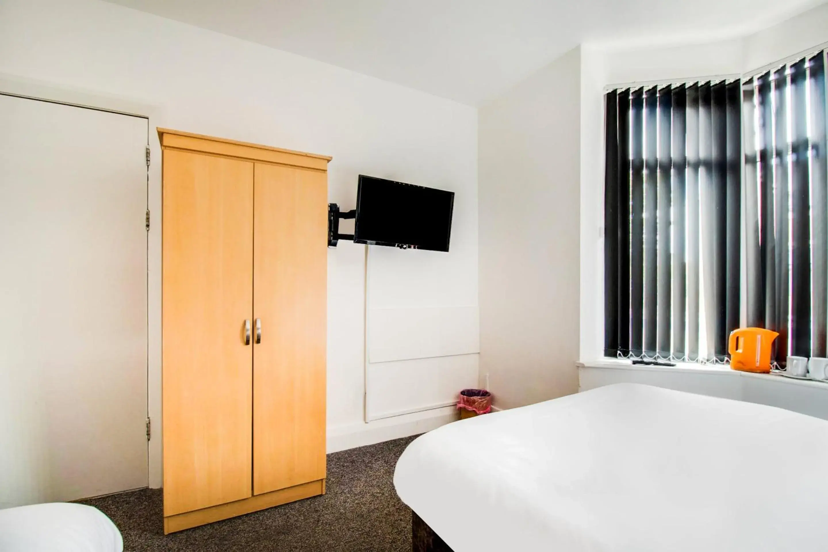 Bedroom, Bed in The Longlands Hotel Bedroom, Bed in The Longlands Hotel