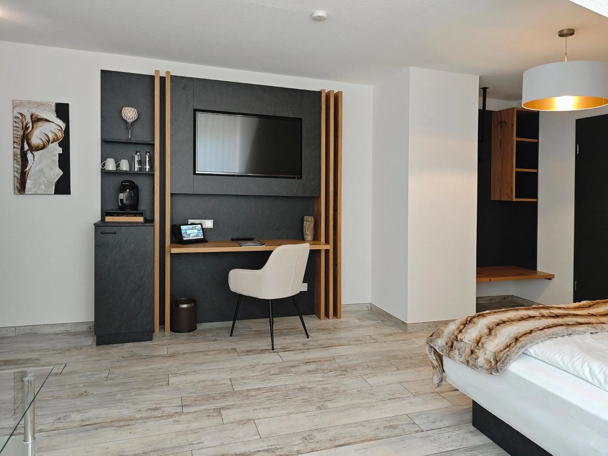 TV and multimedia, Bed in Lakeside Resort Michaela