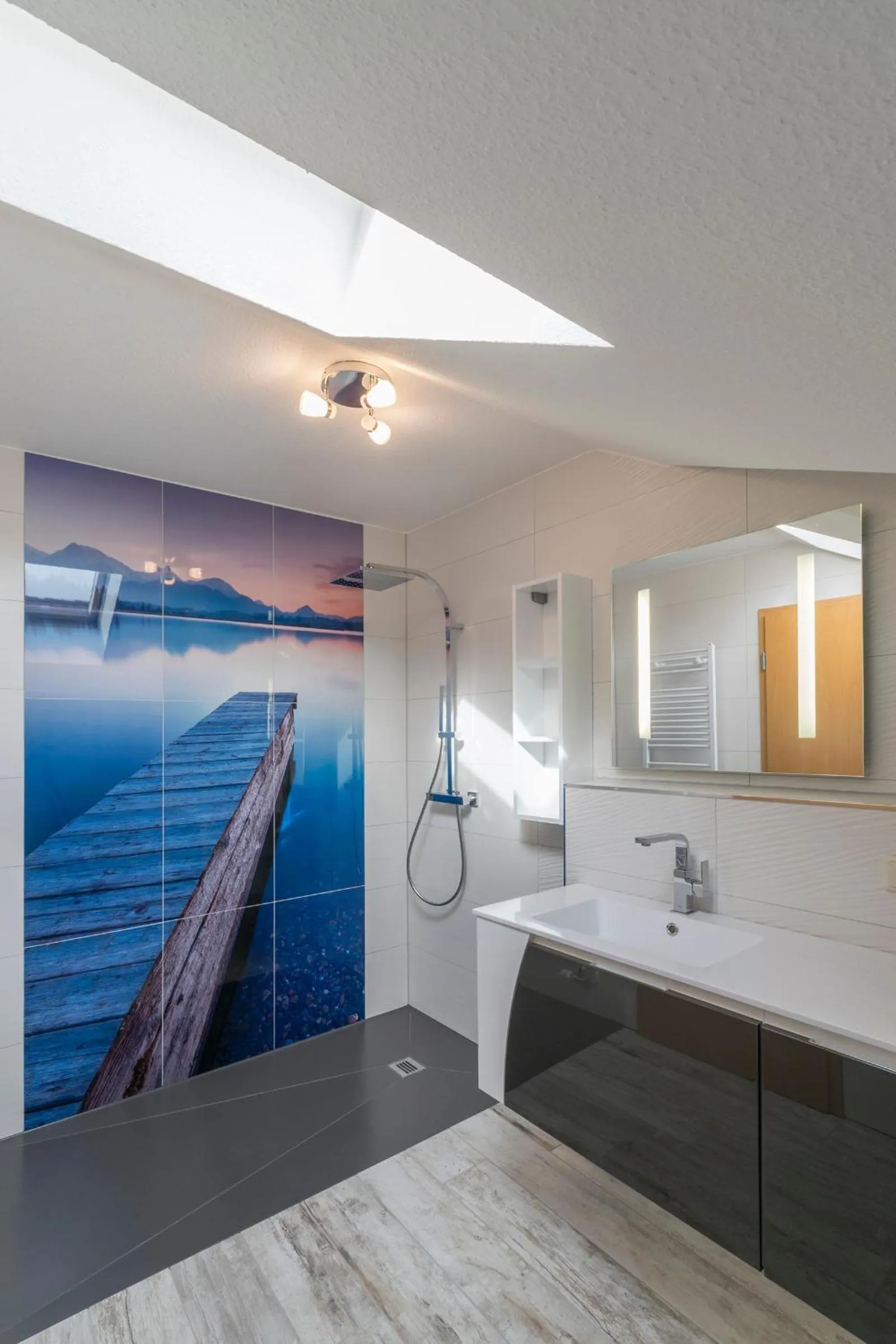 Photo of the whole room in Lakeside Resort Michaela