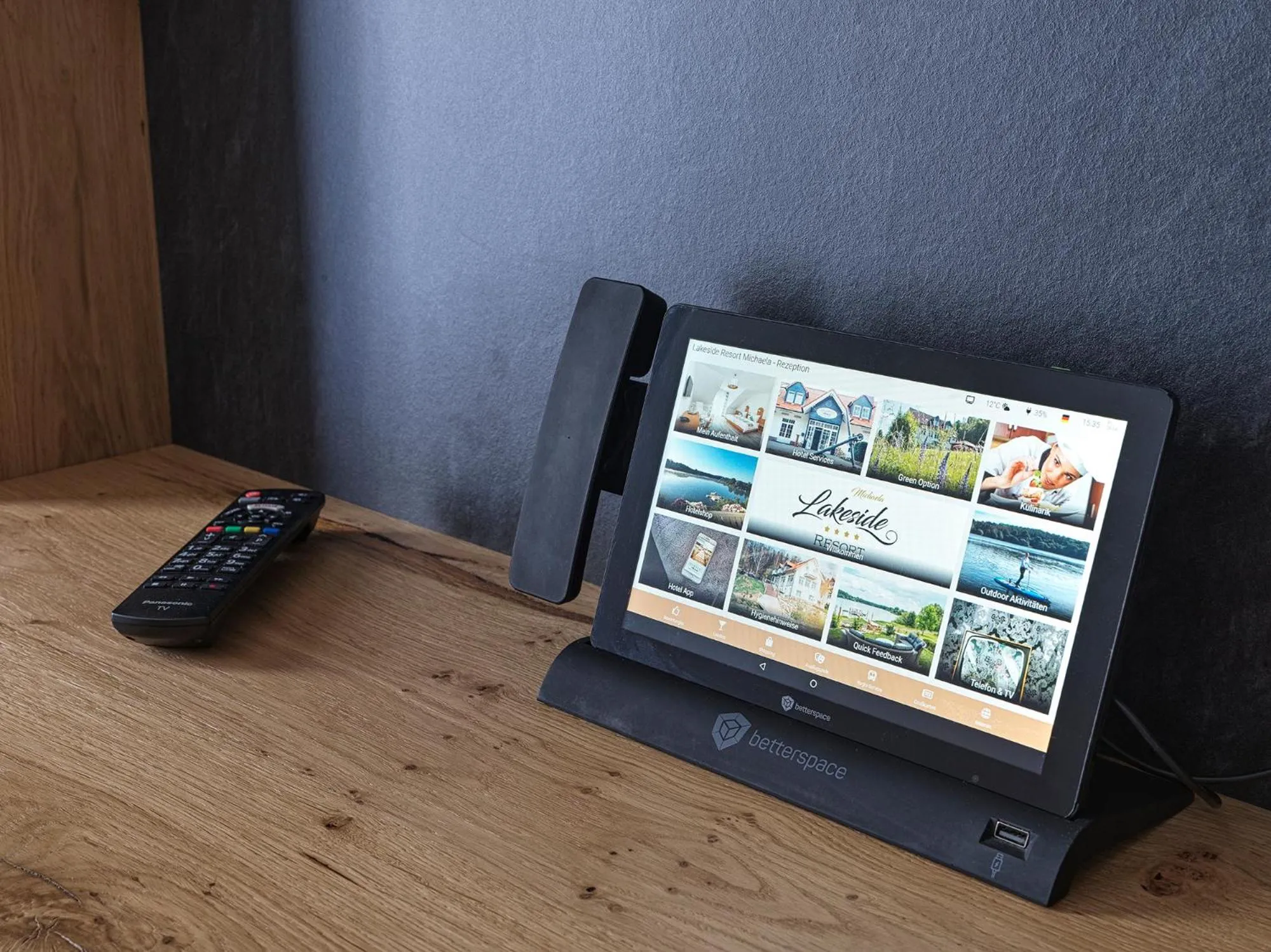 TV and multimedia in Lakeside Resort Michaela