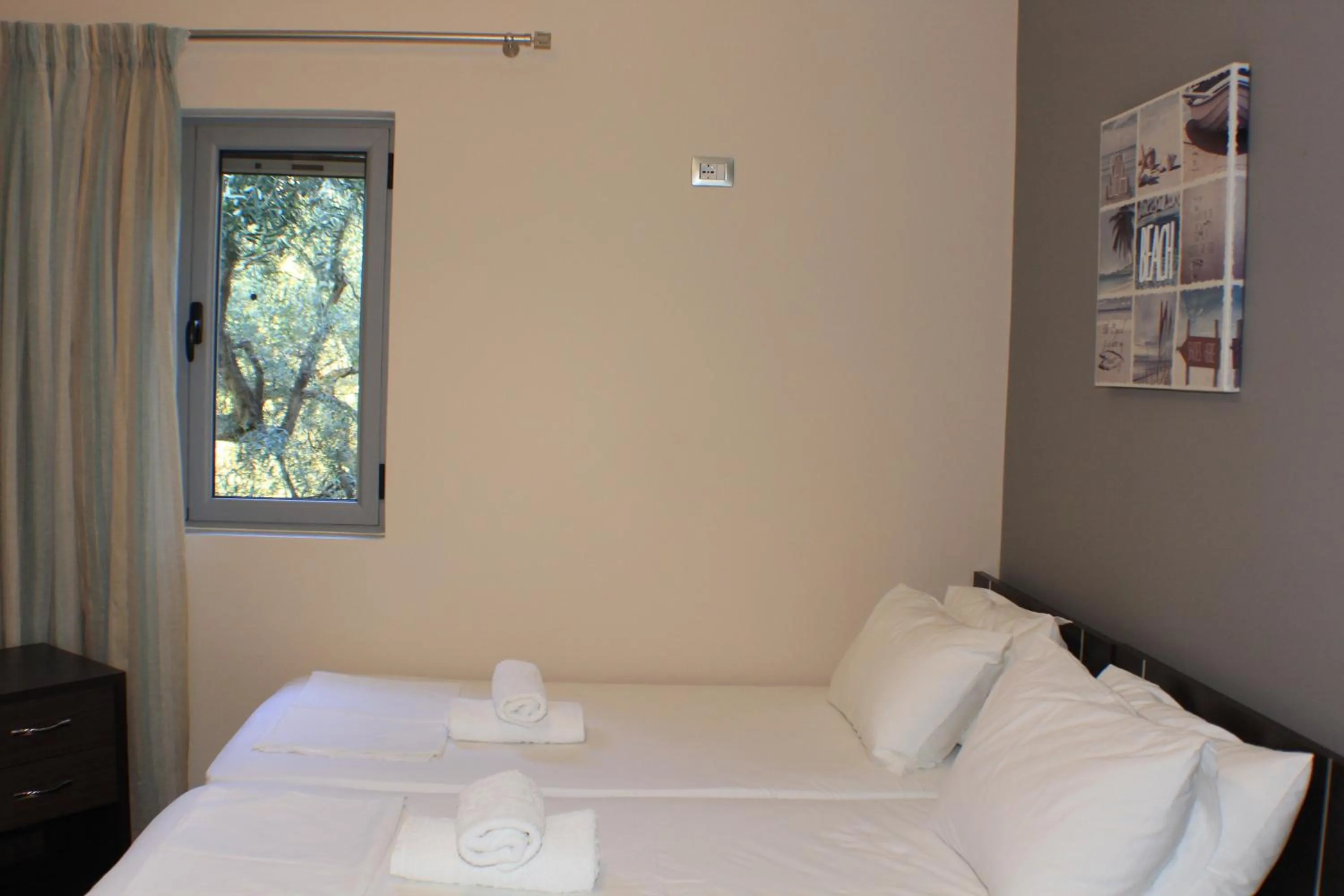 Bed in Vila Hadhri Borsh