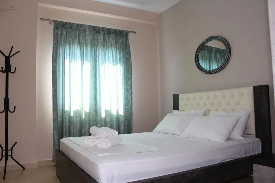 Bed in Vila Hadhri Borsh