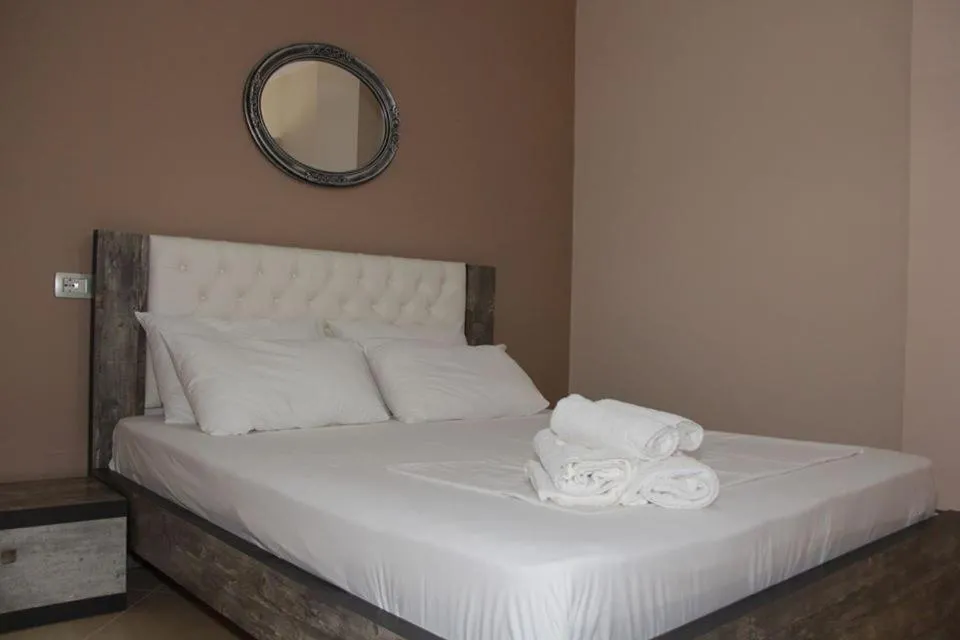 Bed in Vila Hadhri Borsh