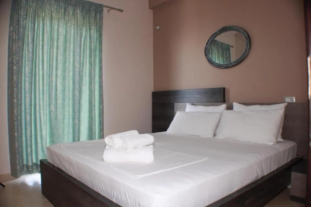 Bed in Vila Hadhri Borsh