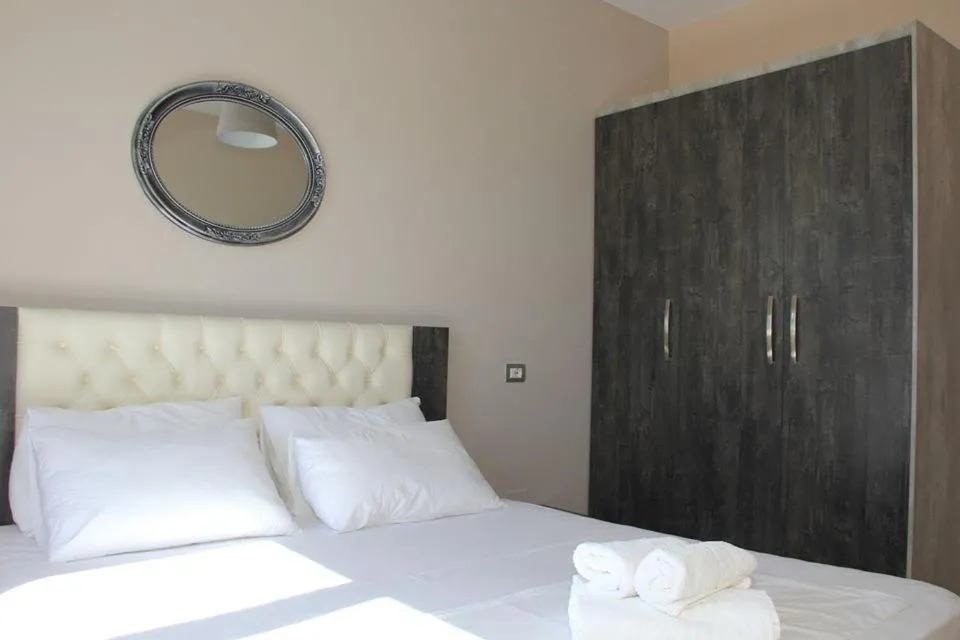 Bed in Vila Hadhri Borsh
