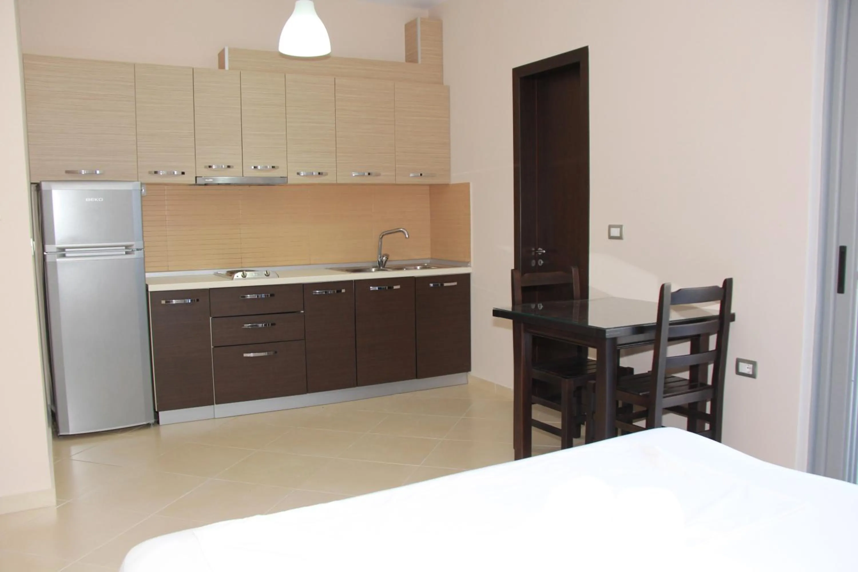Kitchen or kitchenette in Vila Hadhri Borsh