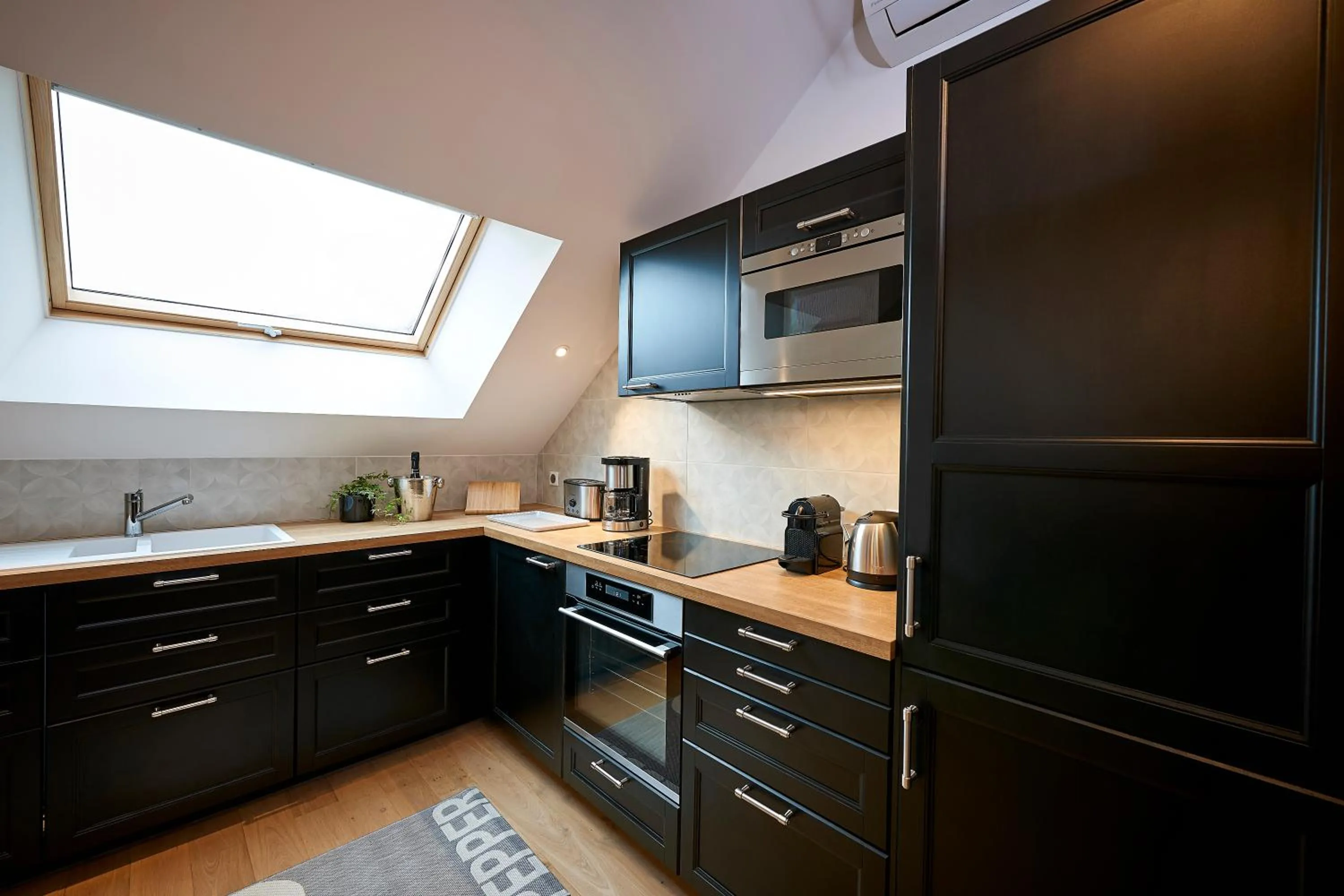 Kitchen or kitchenette in Bubble 8