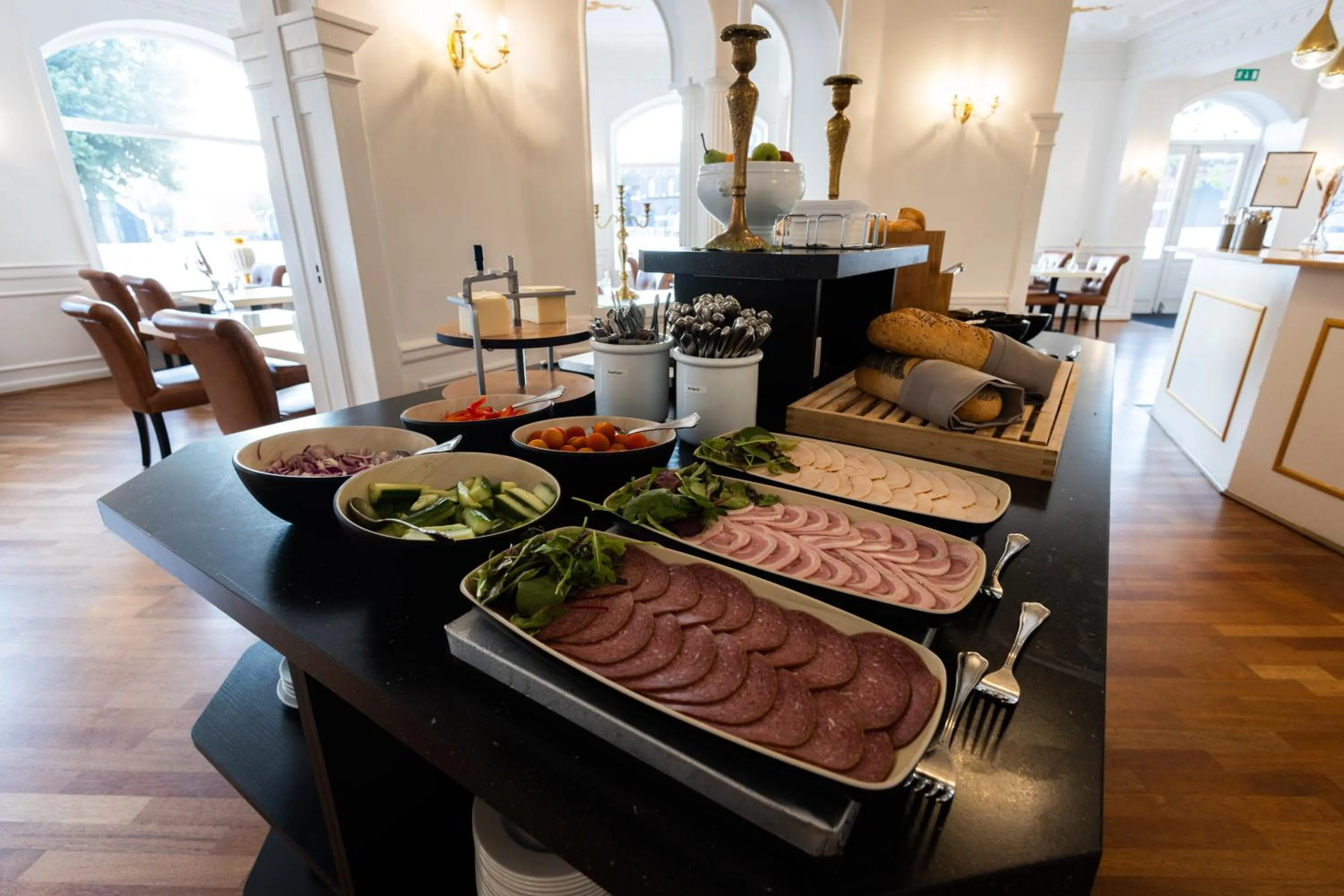 Buffet breakfast in Milling Hotel Saxildhus