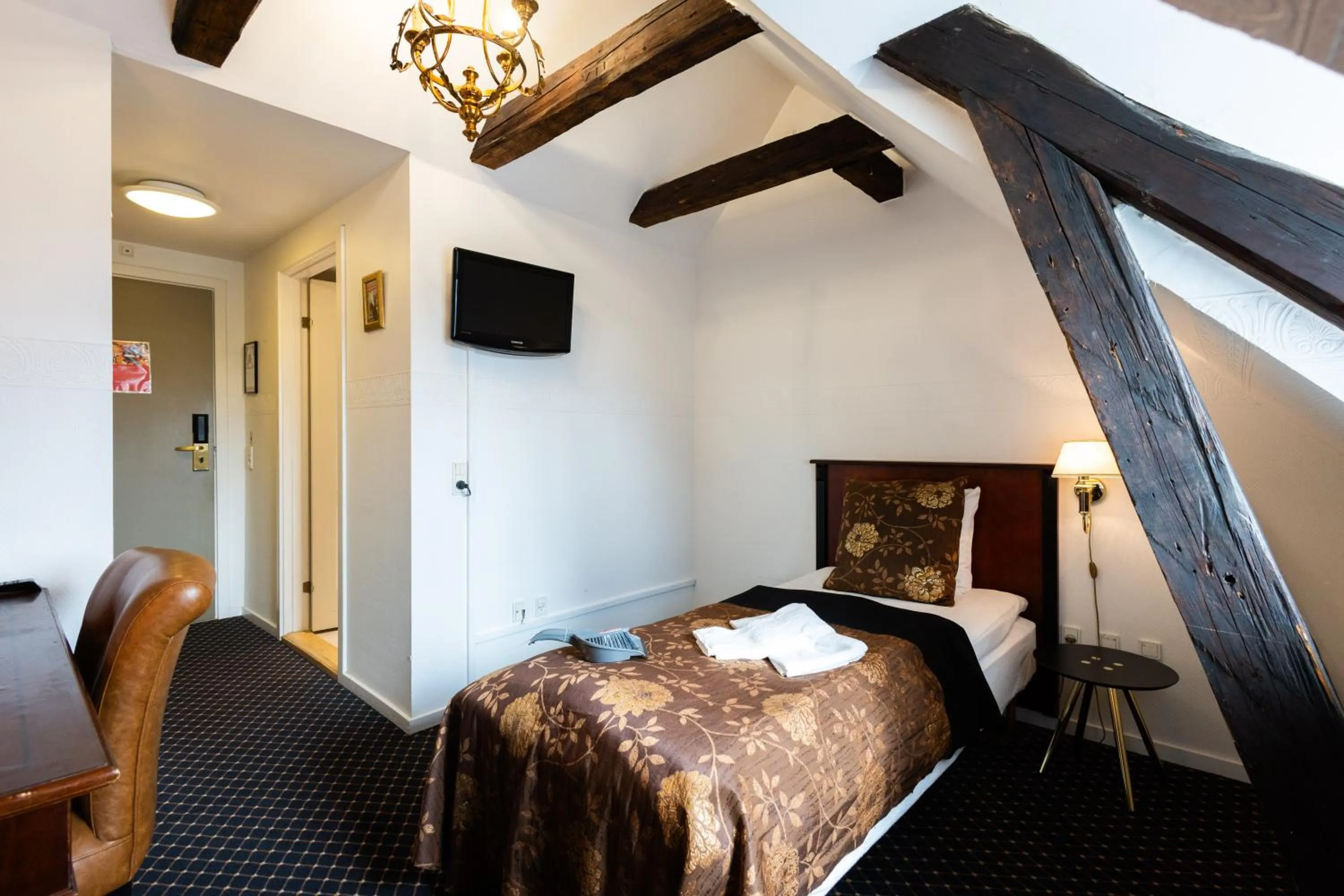 Bedroom, Bed in Milling Hotel Saxildhus