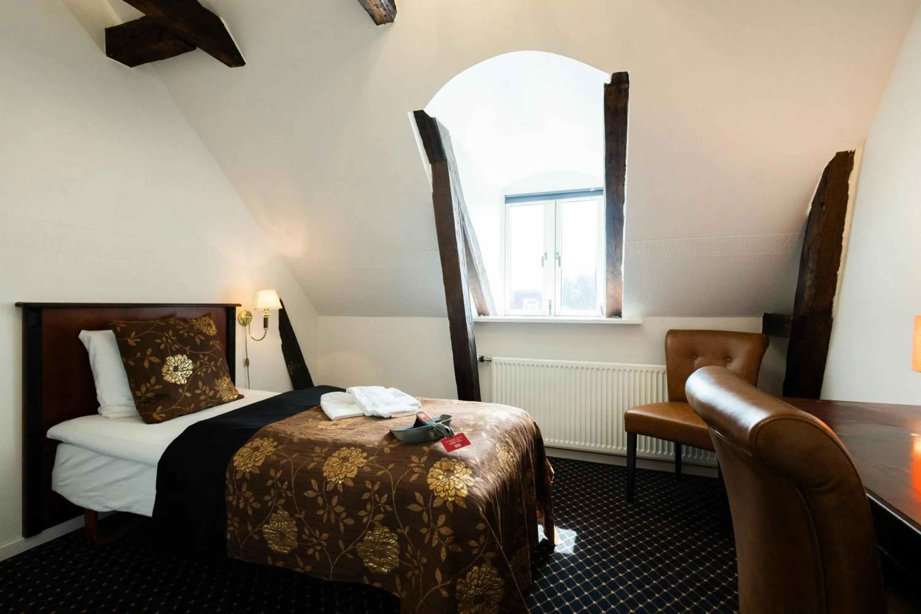 Bedroom, Bed in Milling Hotel Saxildhus