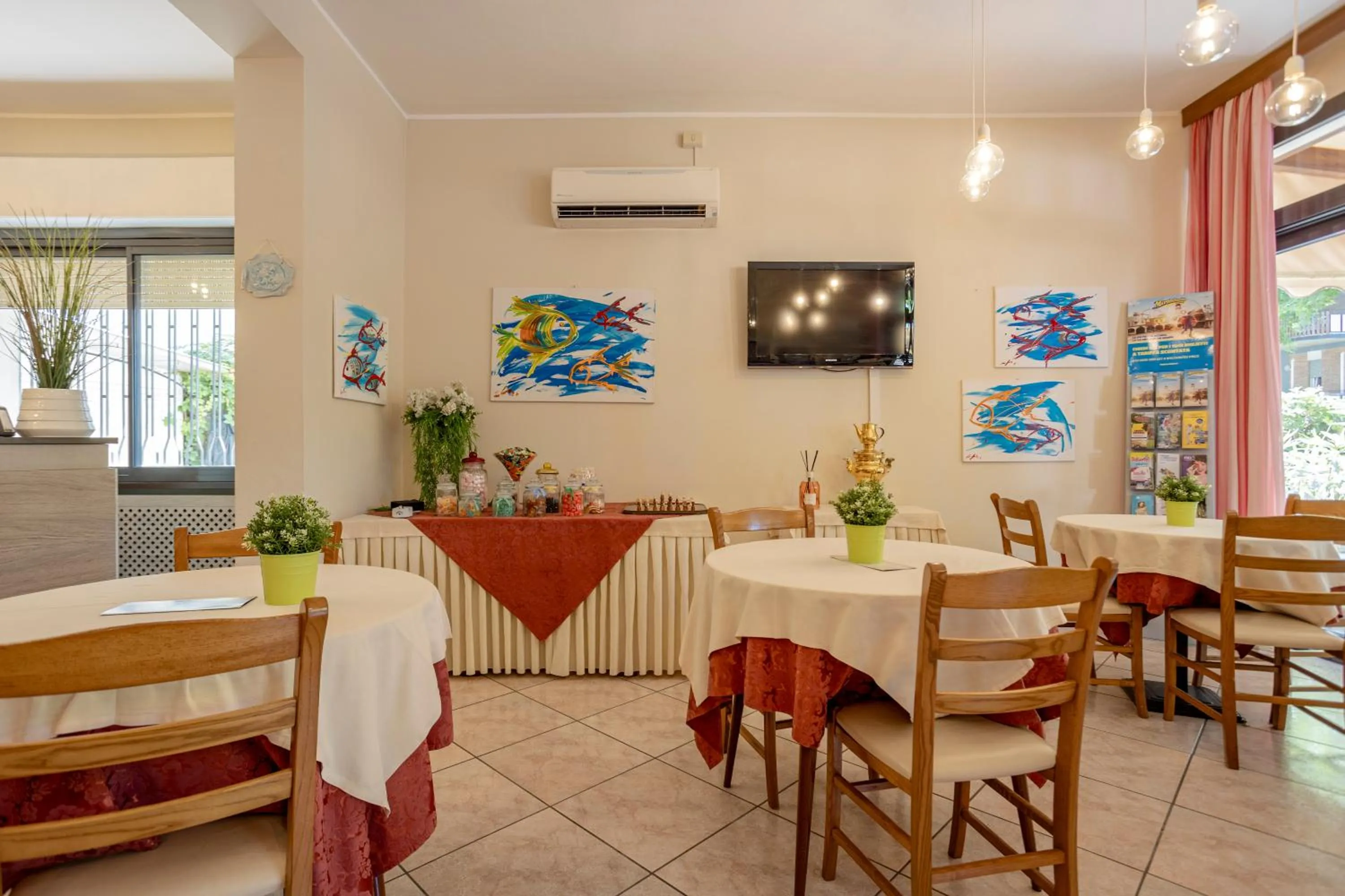 Communal lounge/ TV room in Hotel Stella Del Mare