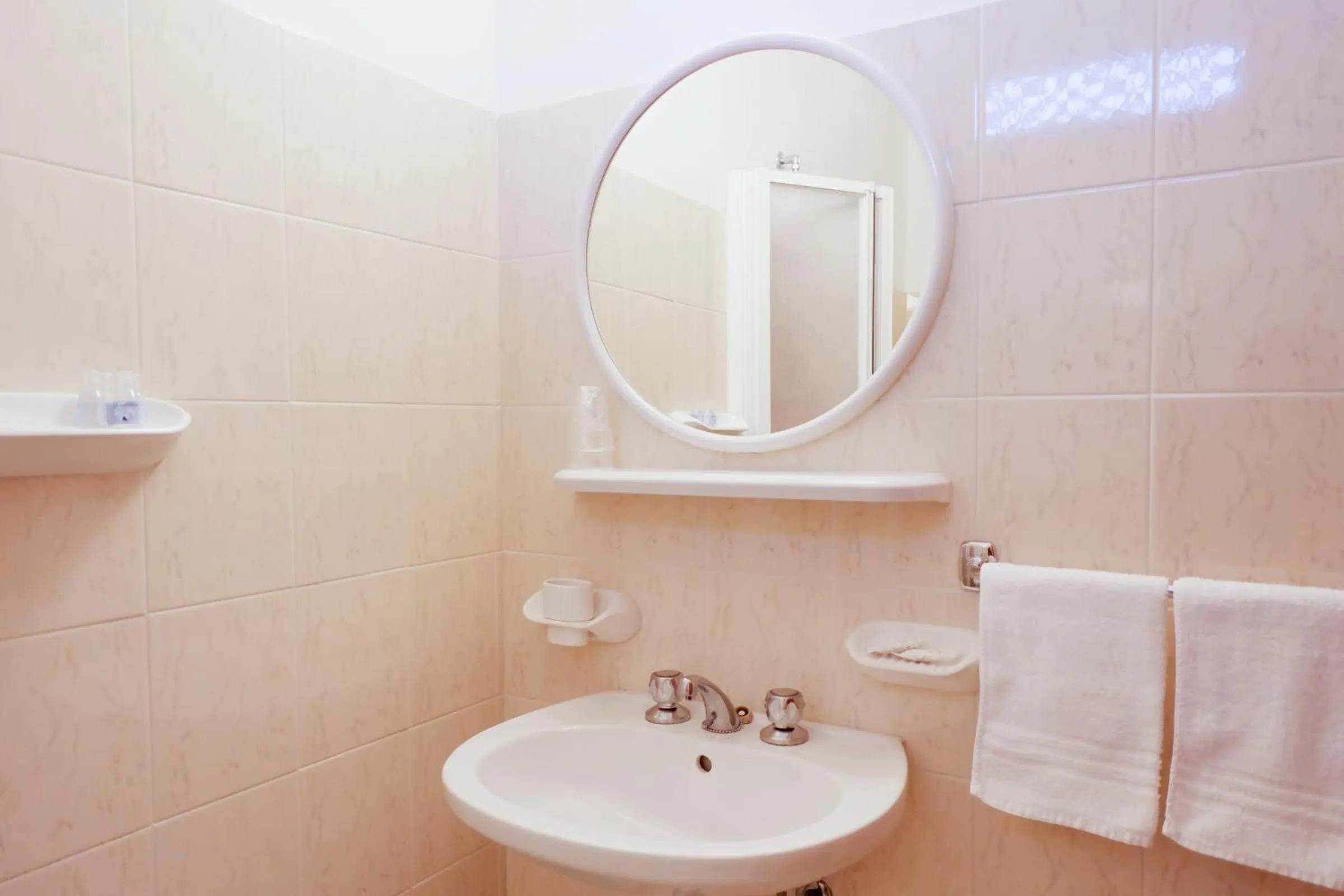 Bathroom in Hotel Stella Del Mare