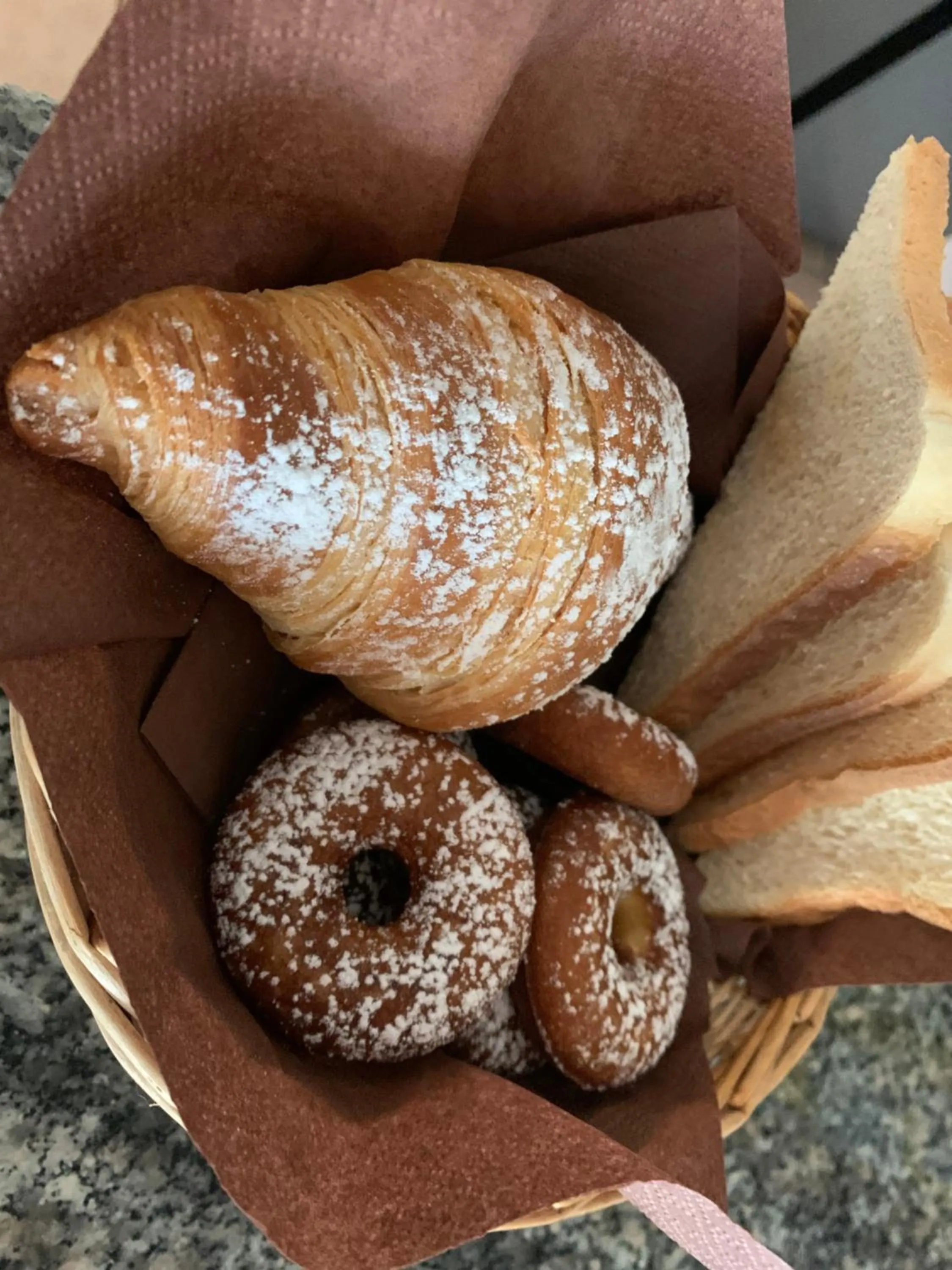 Breakfast in Villa Anastasia