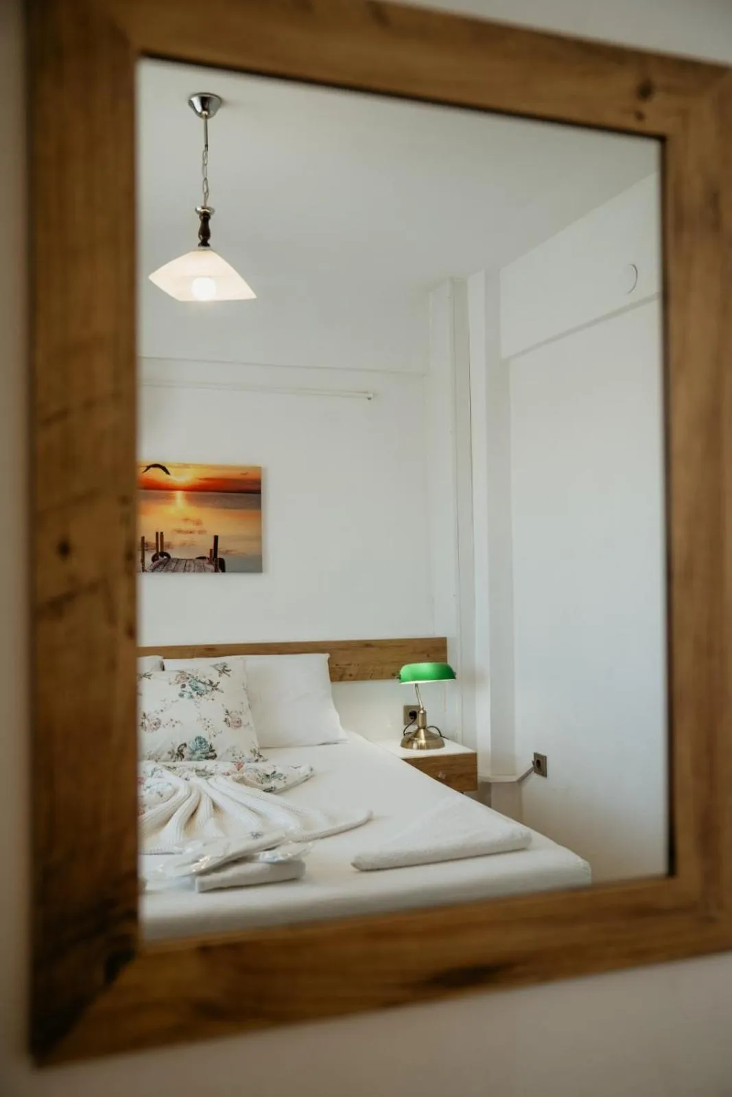 Bed in Azra Apart & Otel