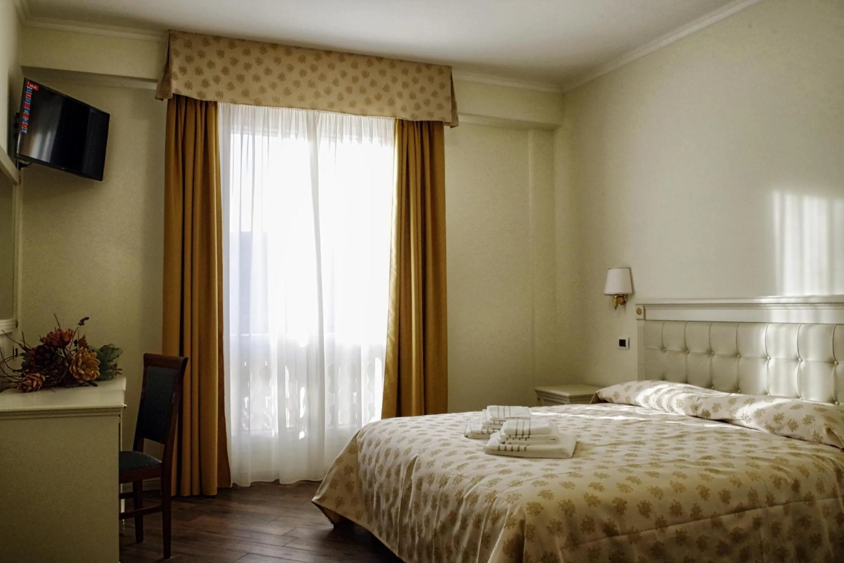 Decorative detail, Bed in Best Western Hotel Colaiaco