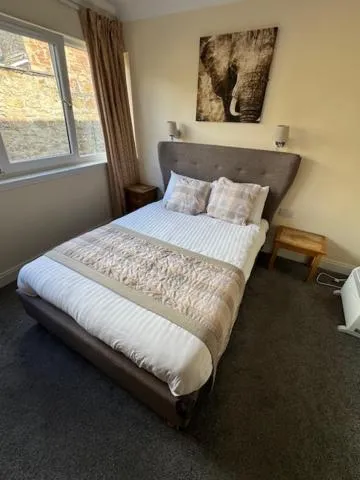 Bedroom, Bed in The Waverley Inn