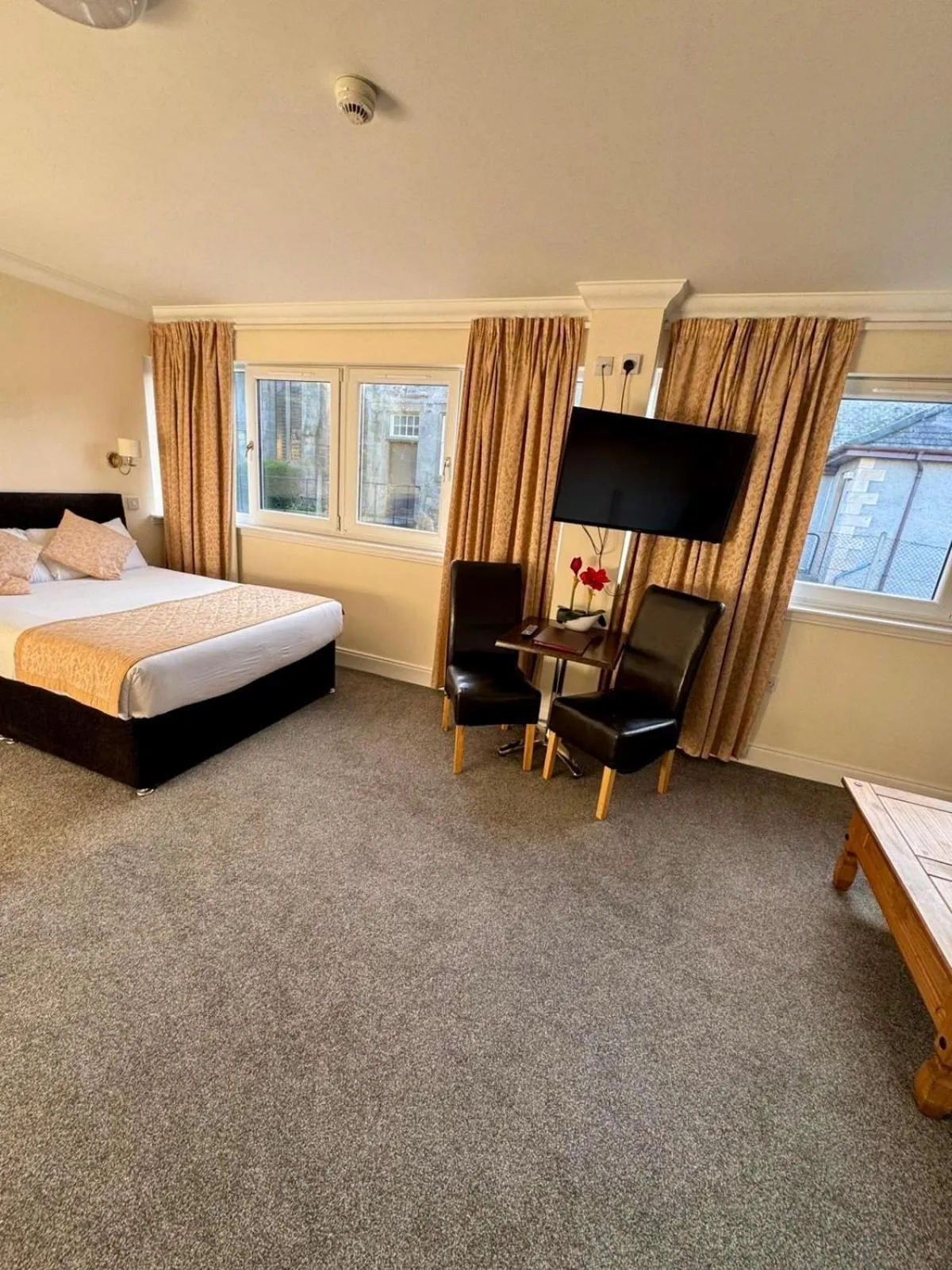 Photo of the whole room, Bed in The Waverley Inn