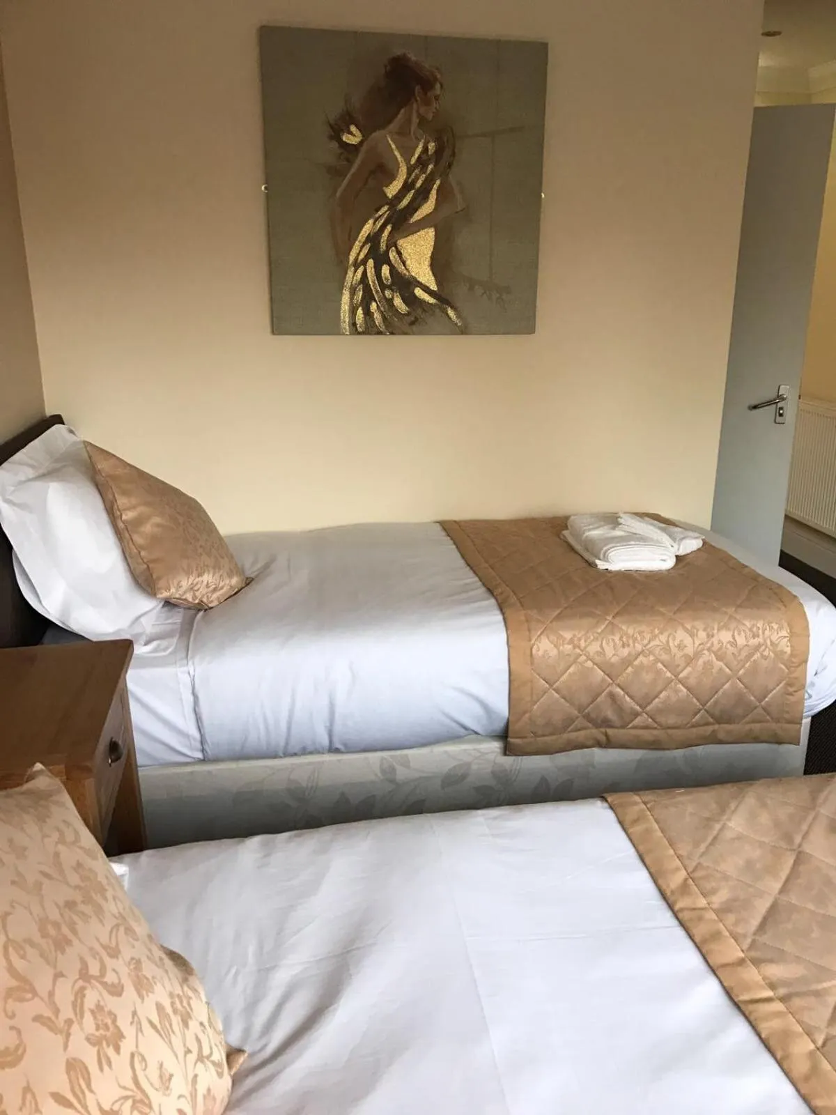 Bedroom, Bed in The Waverley Inn