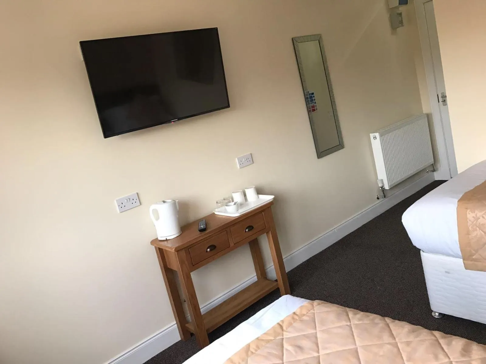 Photo of the whole room, Bed in The Waverley Inn