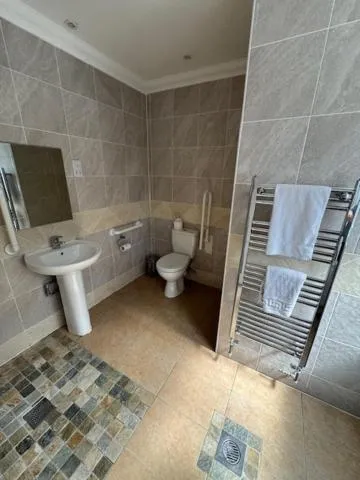 Bathroom in The Waverley Inn